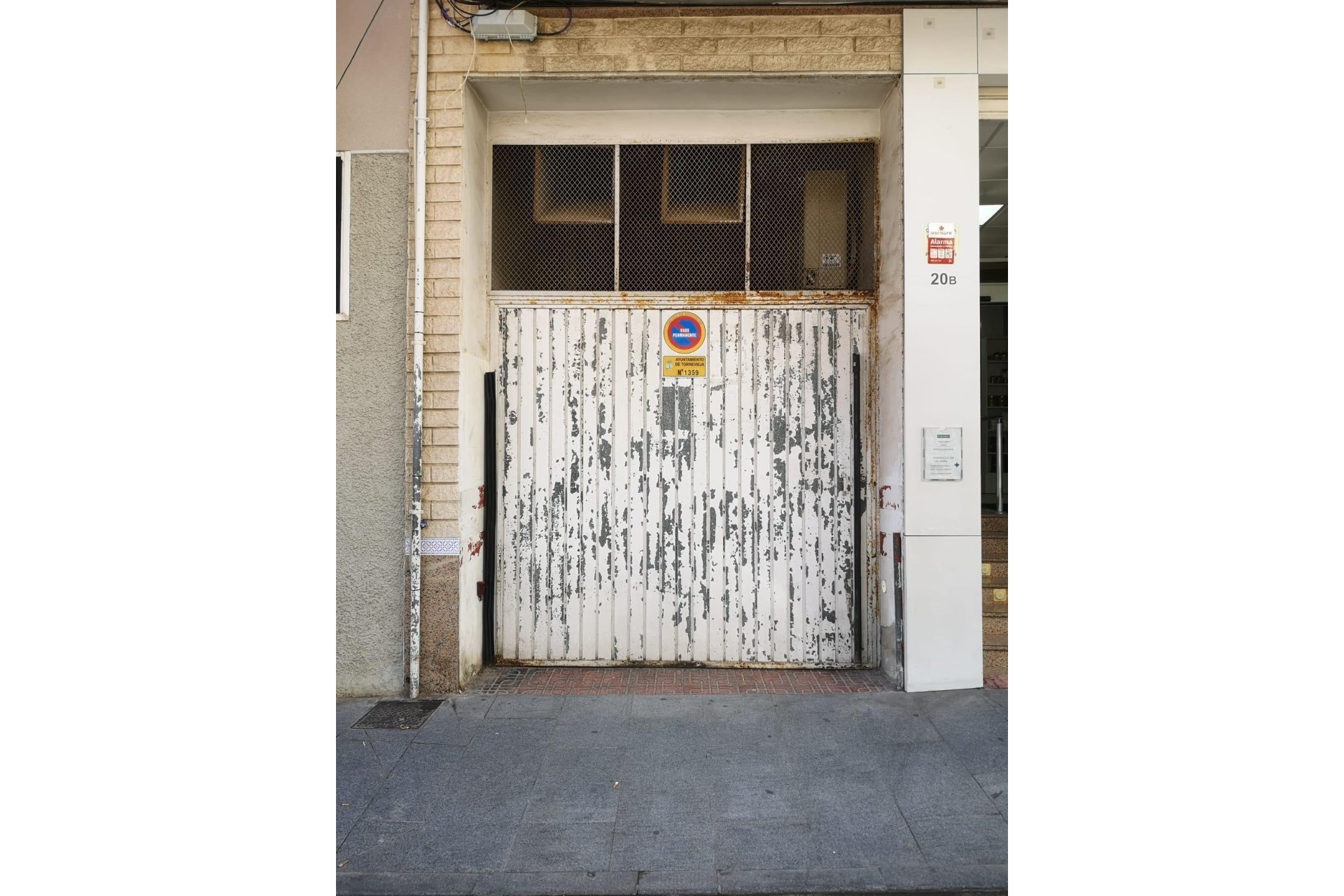 Reventa - Garaje -
Torrevieja - Centro