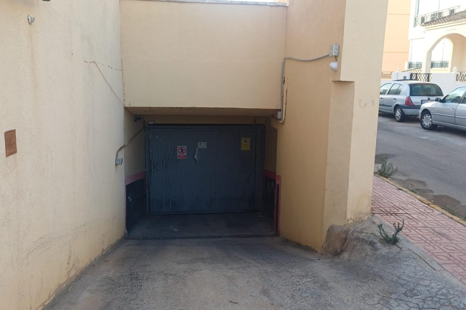 Reventa - Garaje -
Torrevieja - La Mata