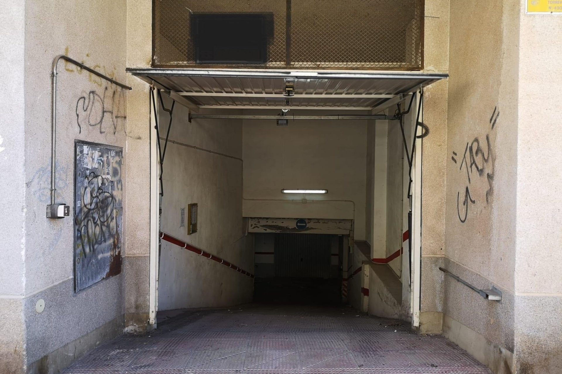 Reventa - Garaje -
Torrevieja - Playa de los Locos