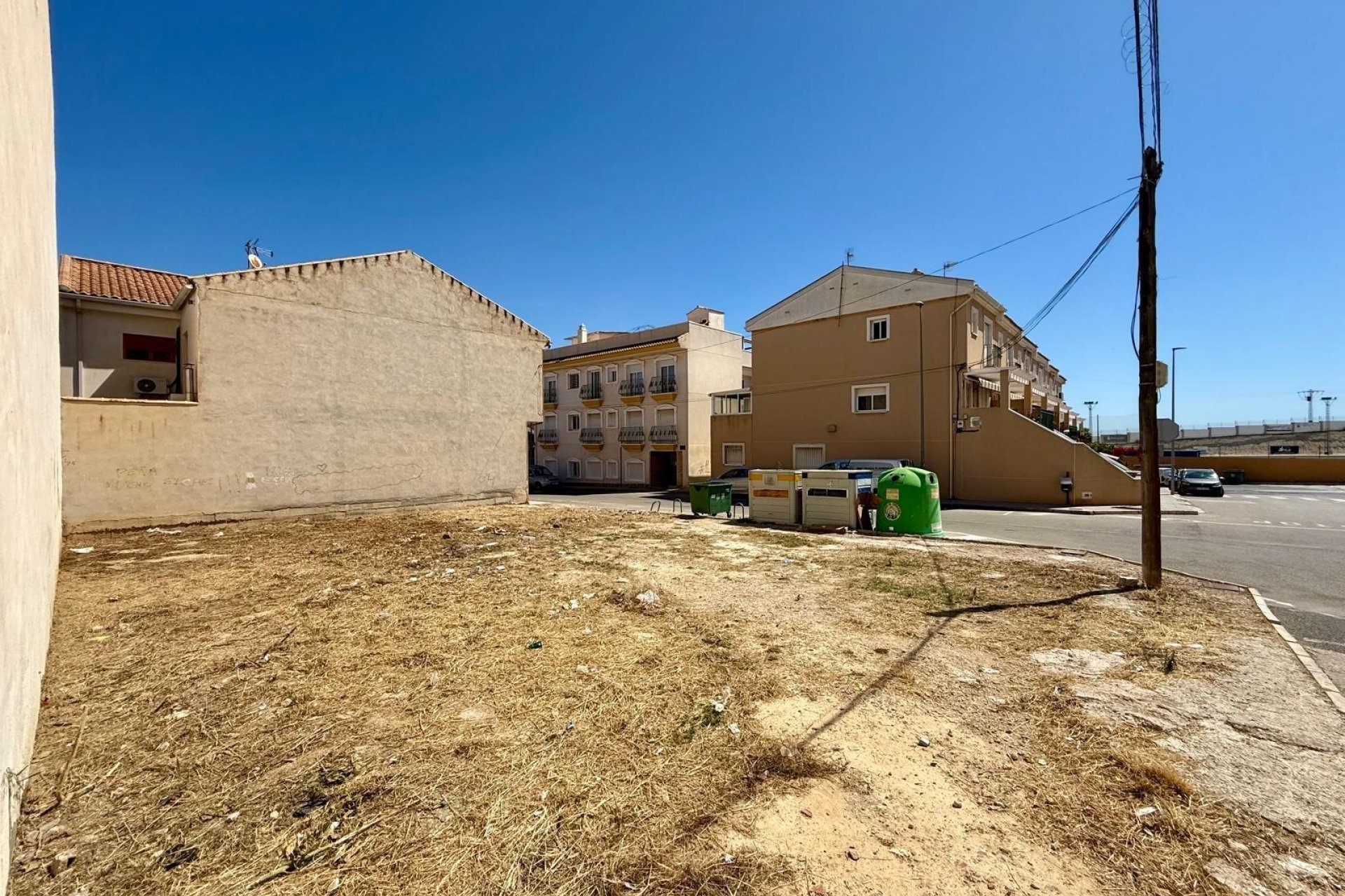 Reventa - Parcela / Terreno -
San Miguel de Salinas - CENTRO URBANO
