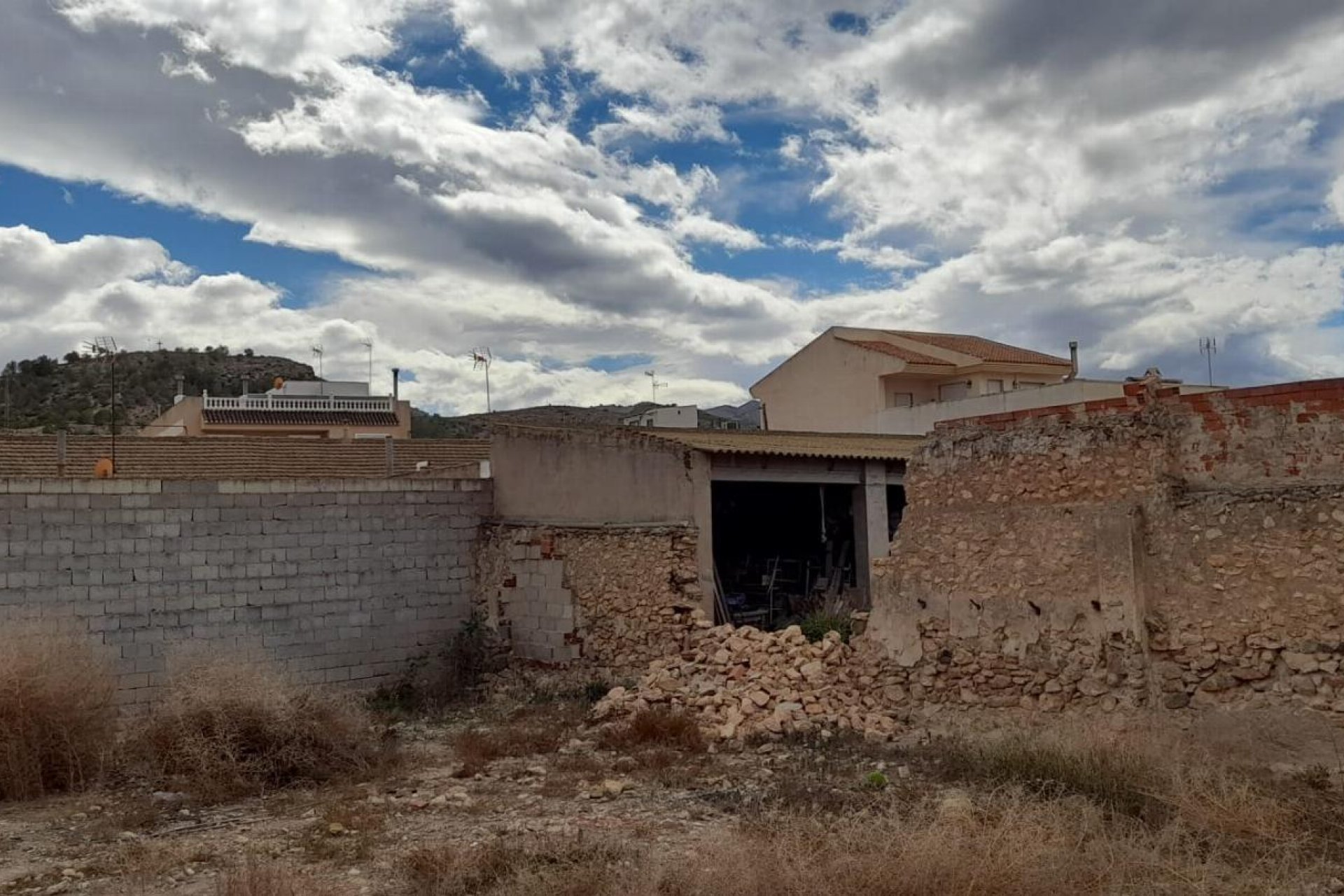 Reventa - Terreno -
Benferri - CENTRO