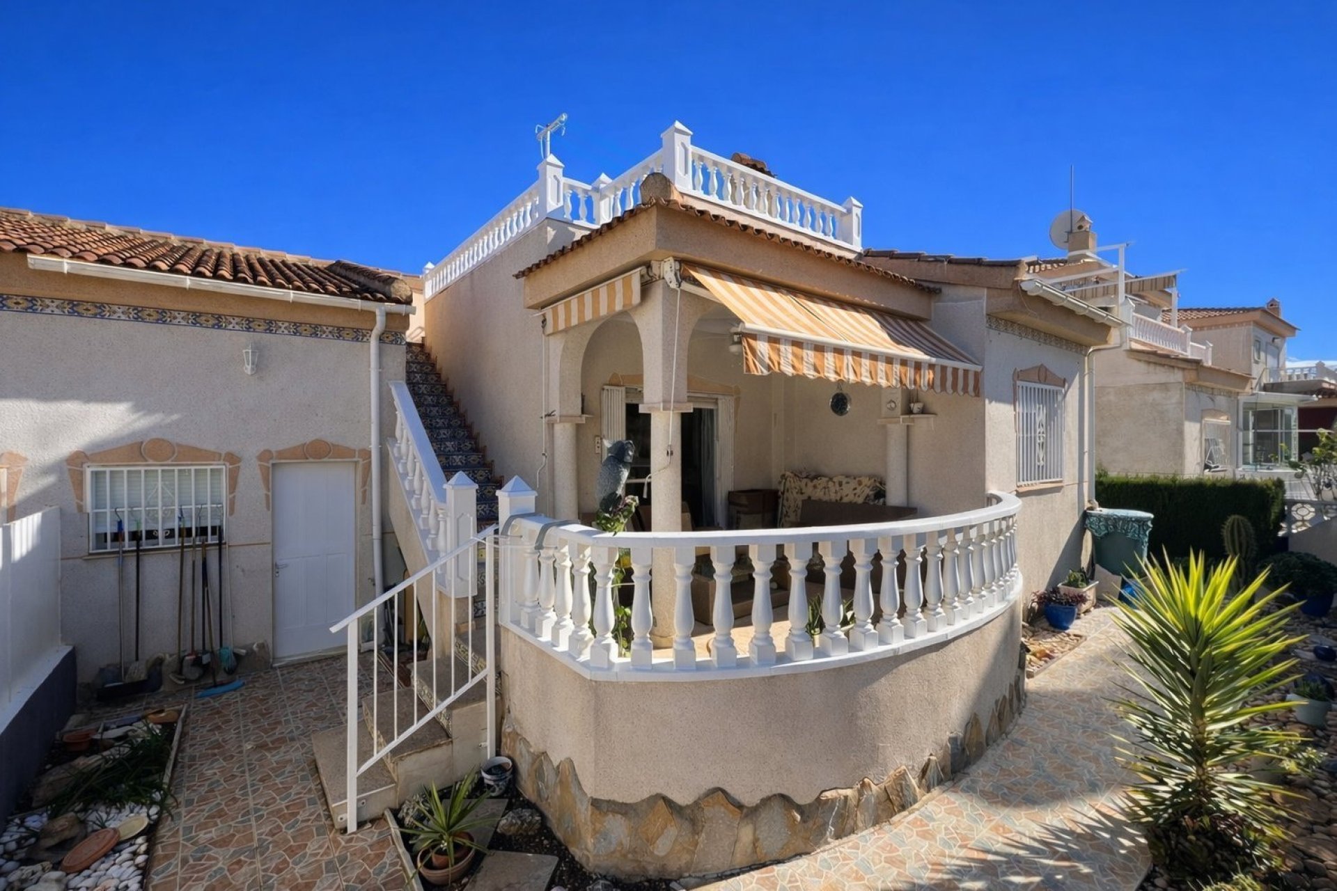 Reventa - Villa -
Algorfa - Montemar