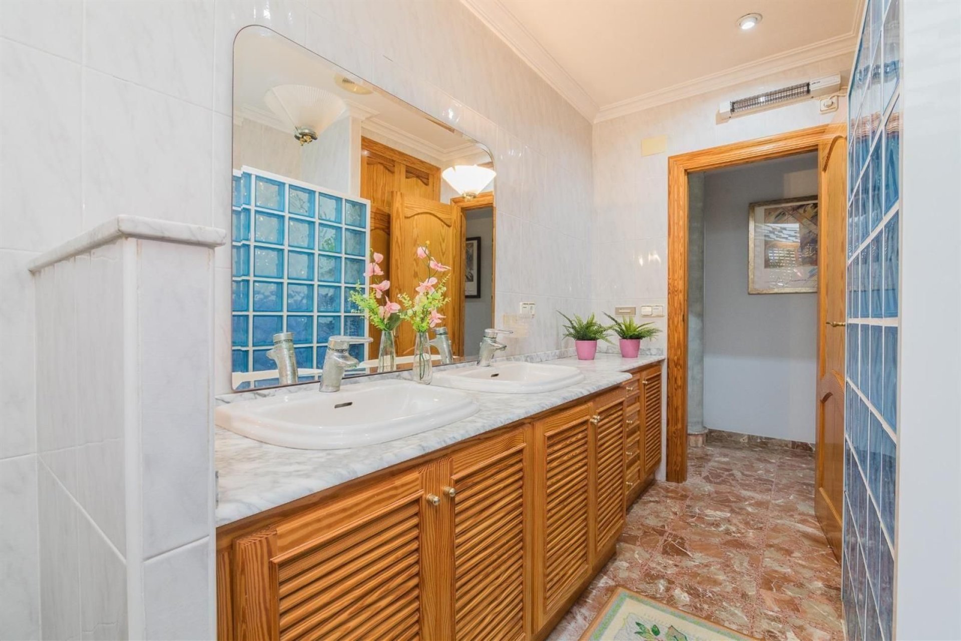 Reventa - Villa -
Alicante - Corte Ingles