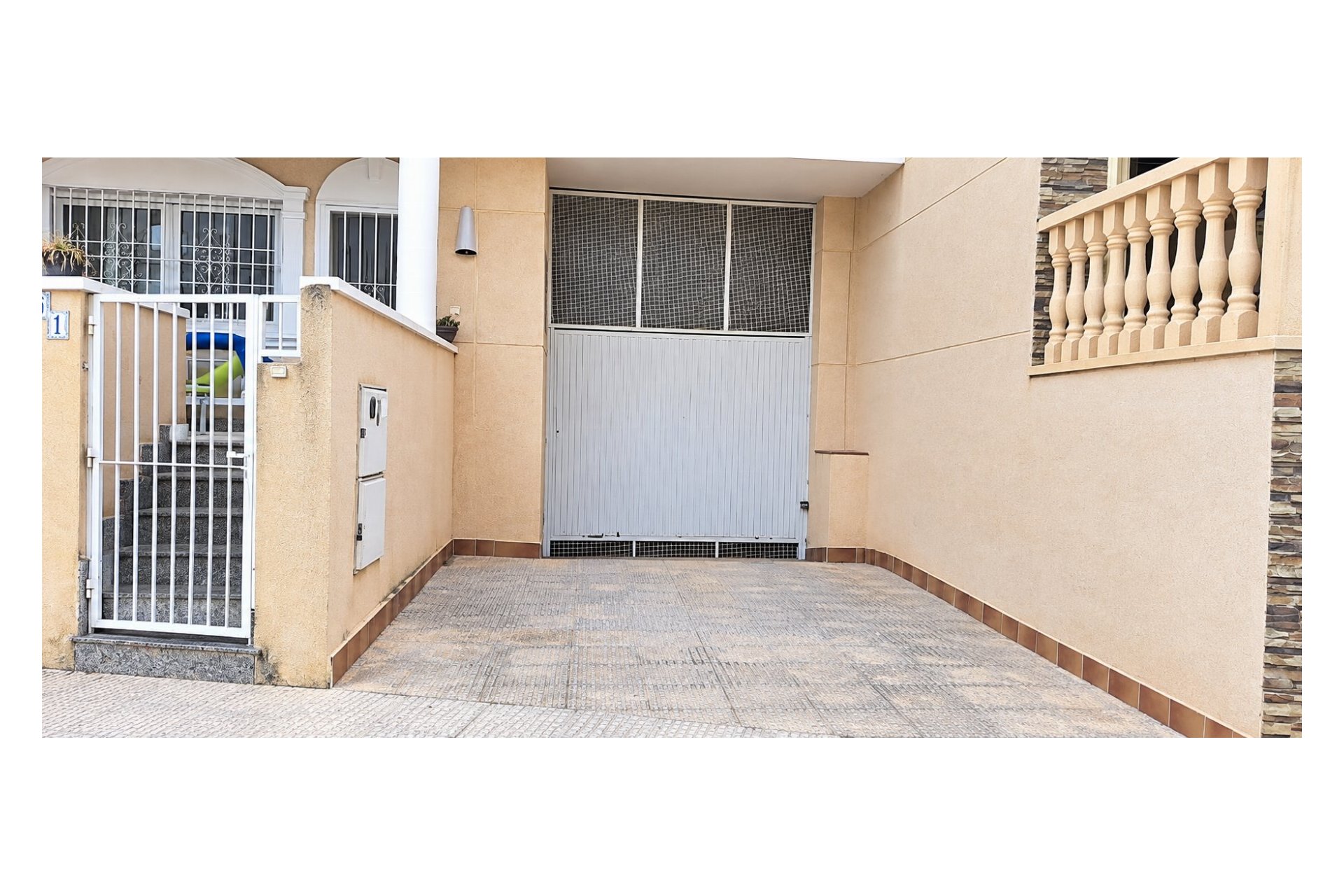 Reventa - Villa -
Almoradí - Heredades