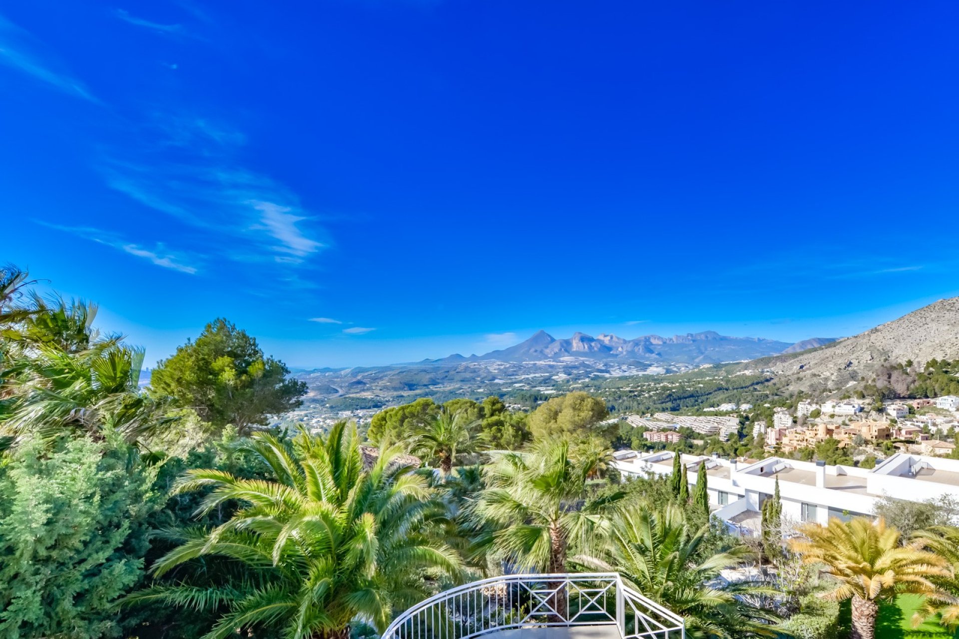 Reventa - Villa -
Altea - Sierra de Altea
