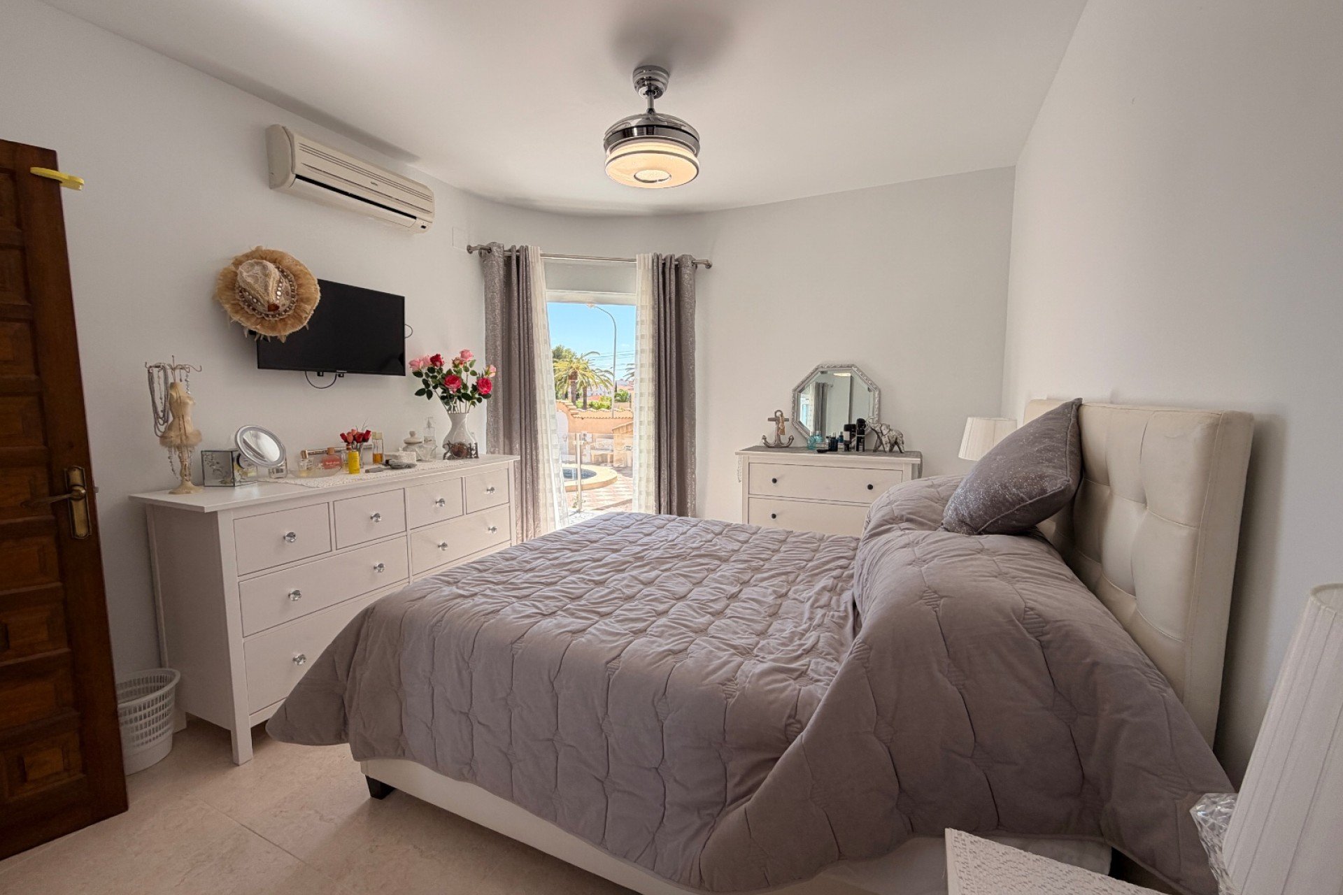 Reventa - Villa -
Ciudad Quesada - Ciudad Quesada - Town
