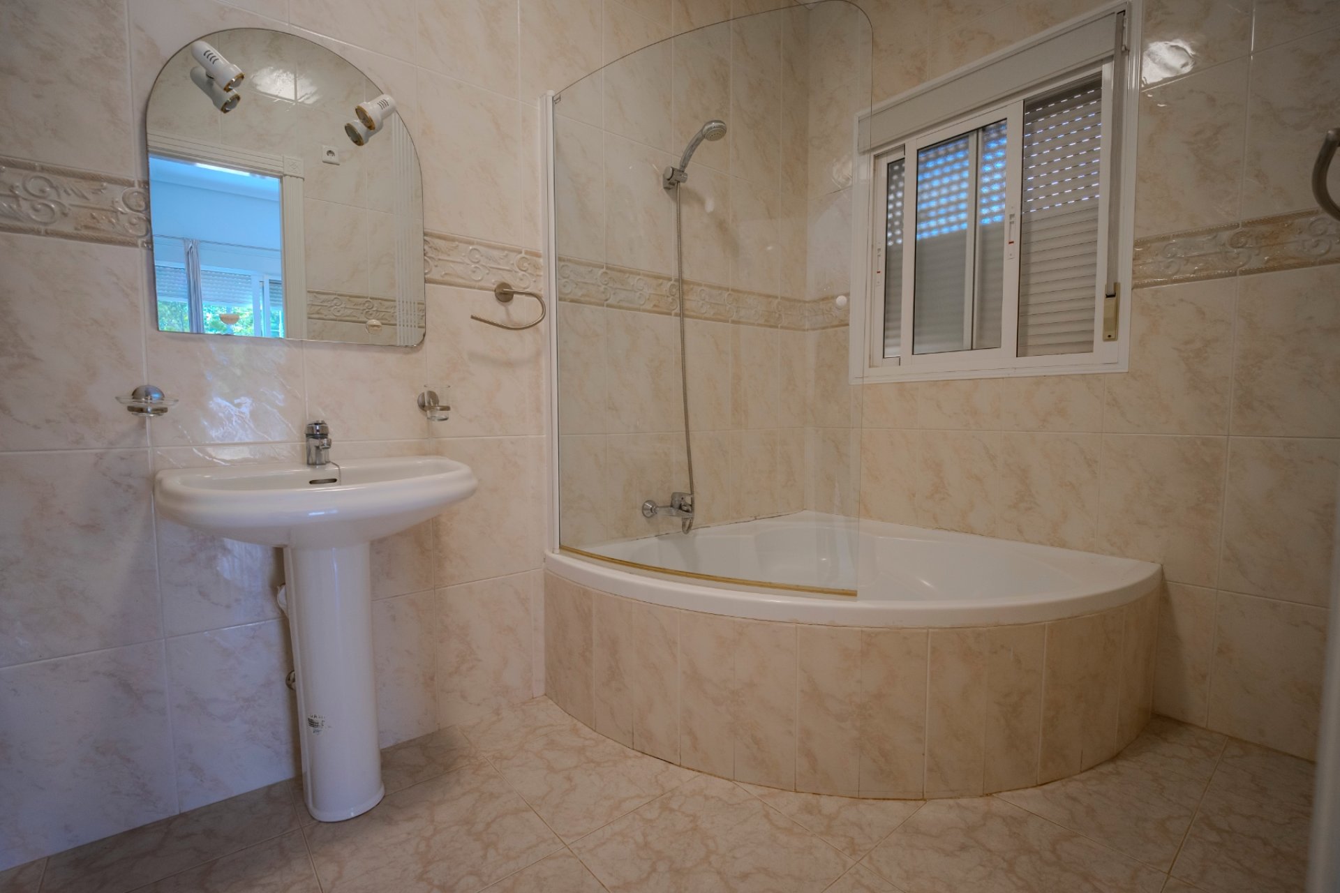 Reventa - Villa -
Ciudad Quesada - Doña Pepa