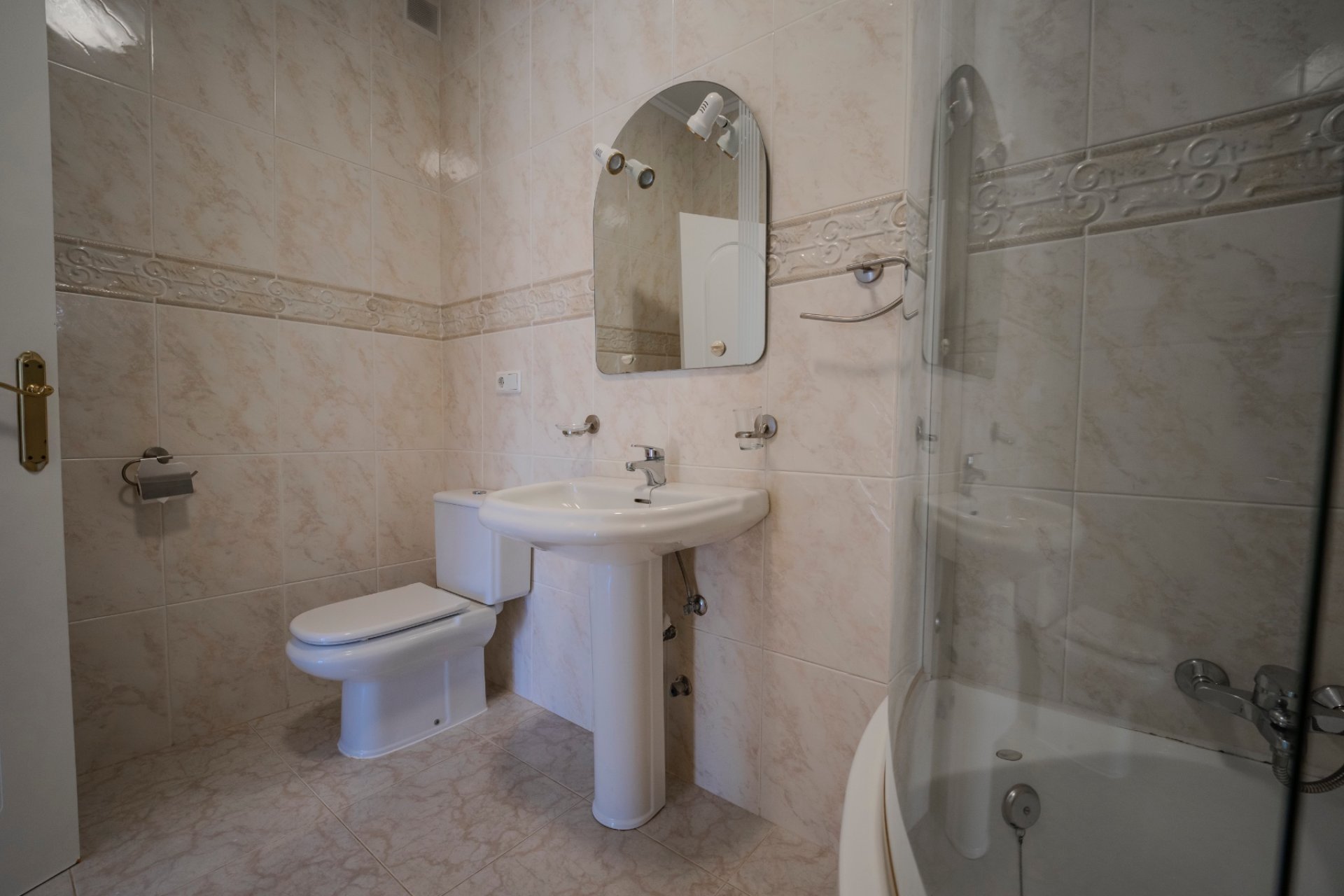 Reventa - Villa -
Ciudad Quesada - Doña Pepa