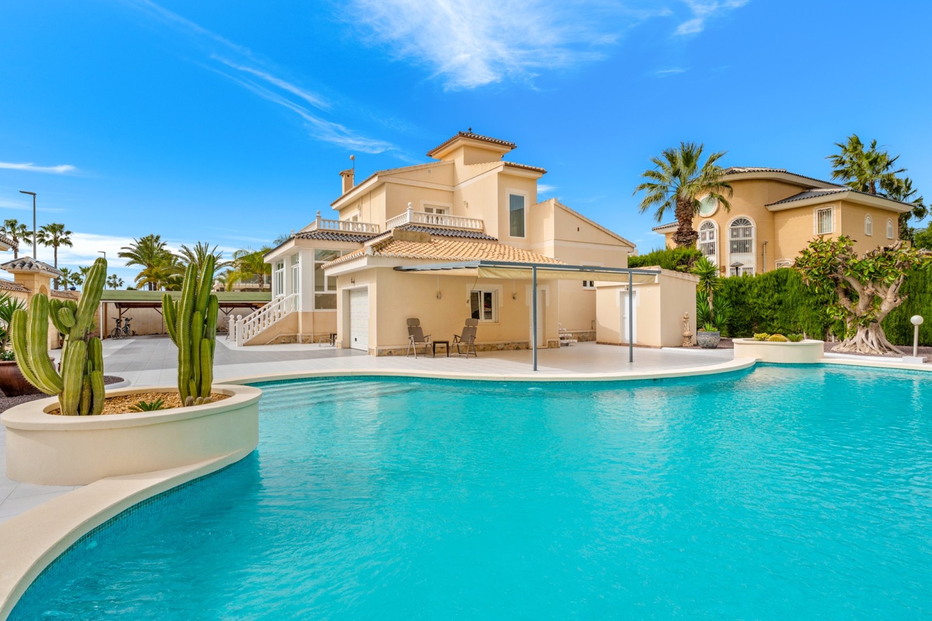 Reventa - Villa -
Ciudad Quesada - Doña Pepa