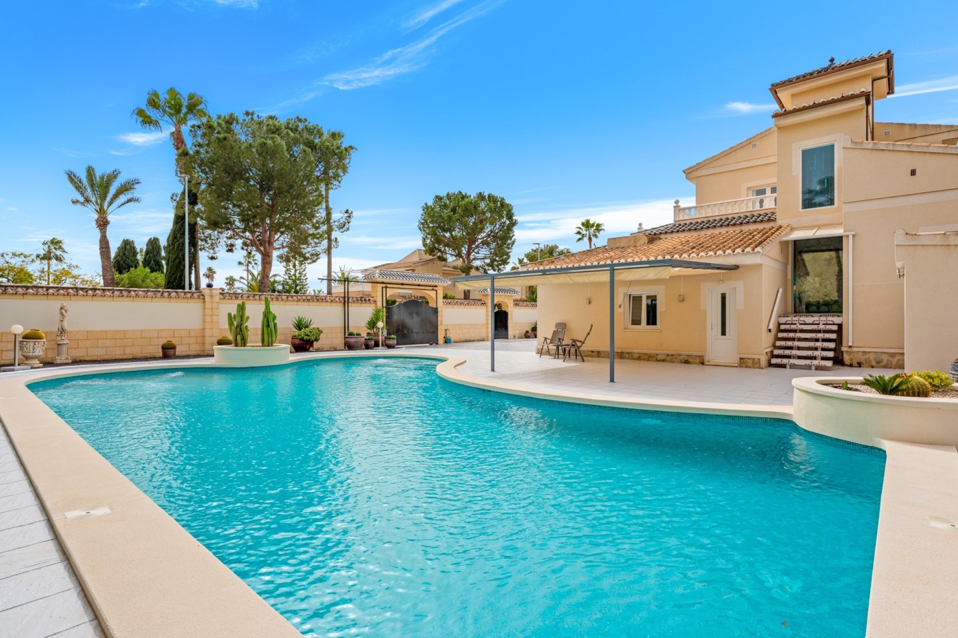 Reventa - Villa -
Ciudad Quesada - Doña Pepa