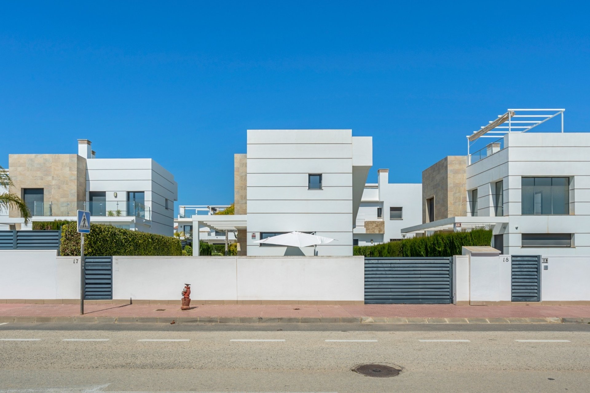 Reventa - Villa -
Ciudad Quesada - Doña Pepa