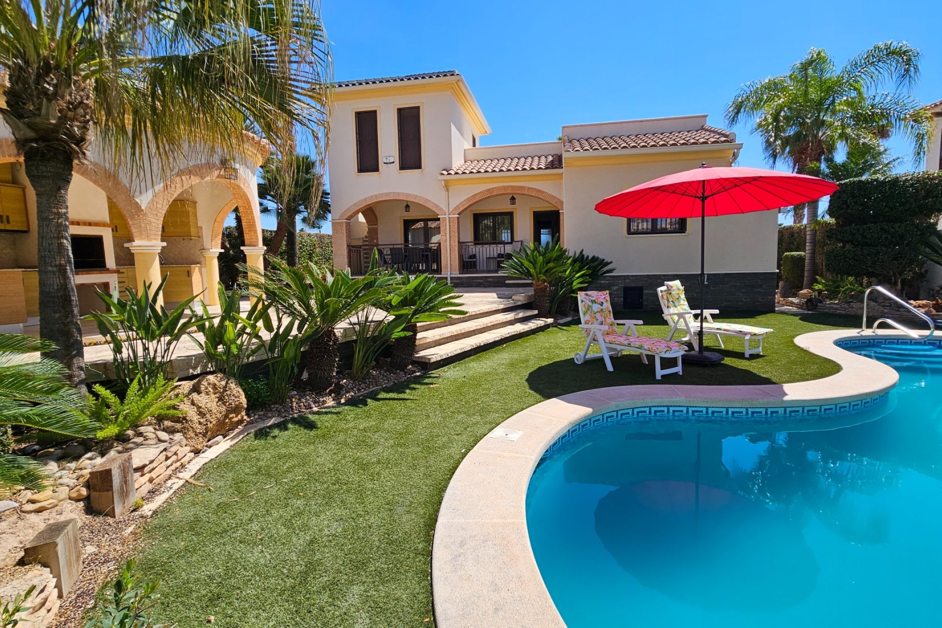 Reventa - Villa -
Ciudad Quesada - Doña Pepa