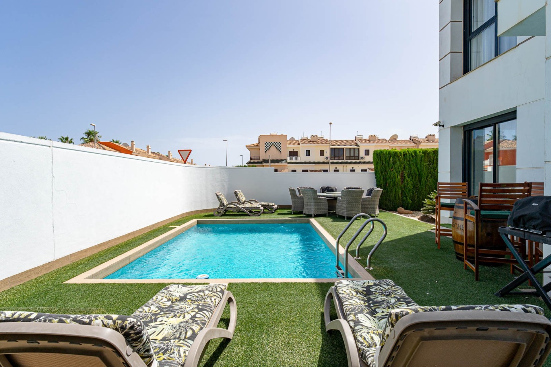 Reventa - Villa -
Ciudad Quesada - Doña Pepa
