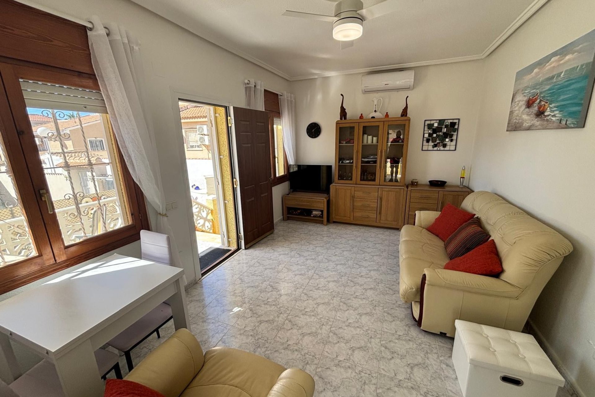 Reventa - Villa -
Ciudad Quesada - La Fiesta