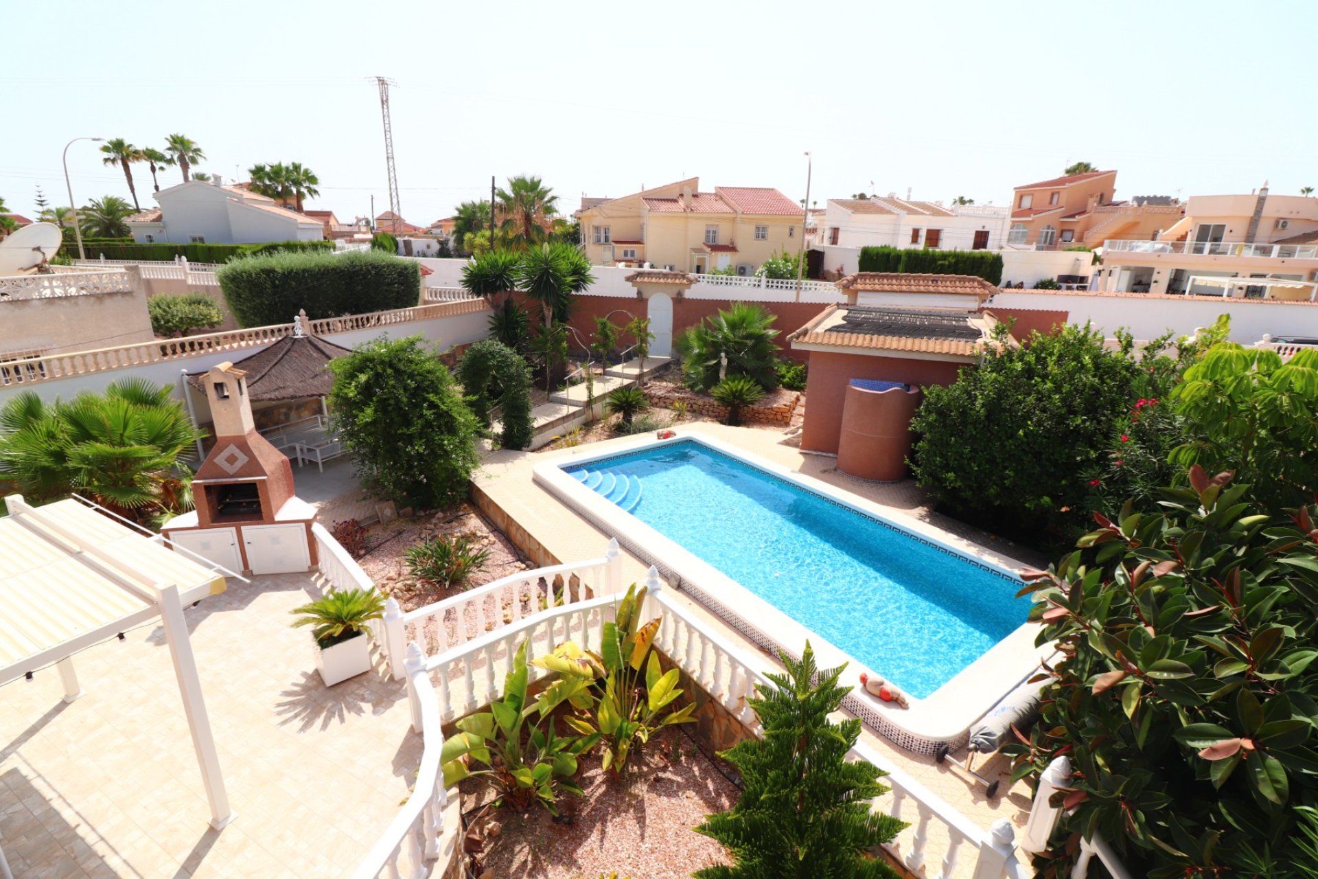 Reventa - Villa -
Ciudad Quesada - La Fiesta