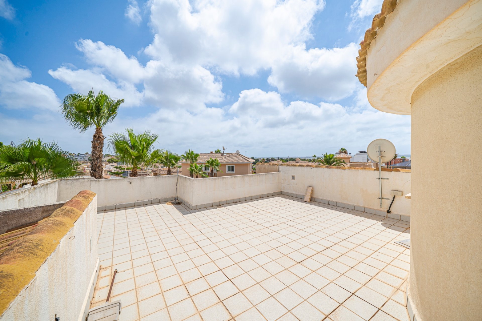 Reventa - Villa -
Ciudad Quesada - La Fiesta