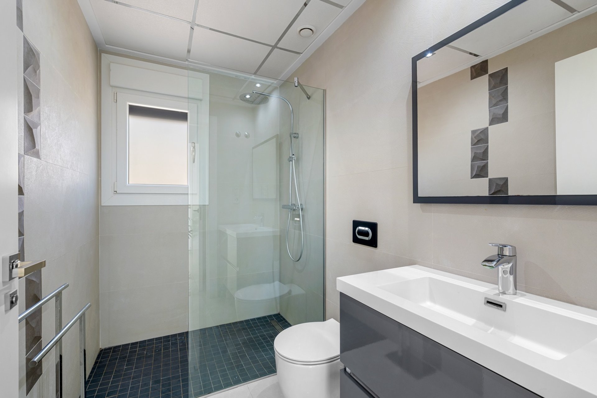 Reventa - Villa -
Ciudad Quesada - La Laguna