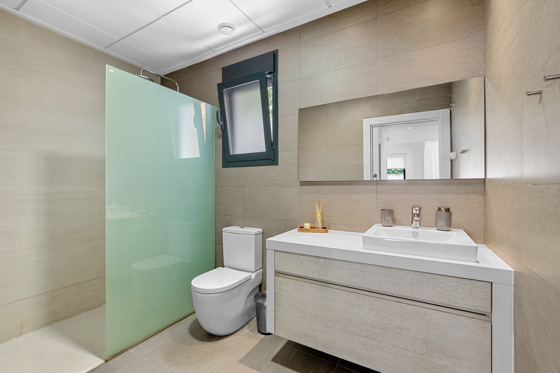 Reventa - Villa -
Ciudad Quesada - La Laguna