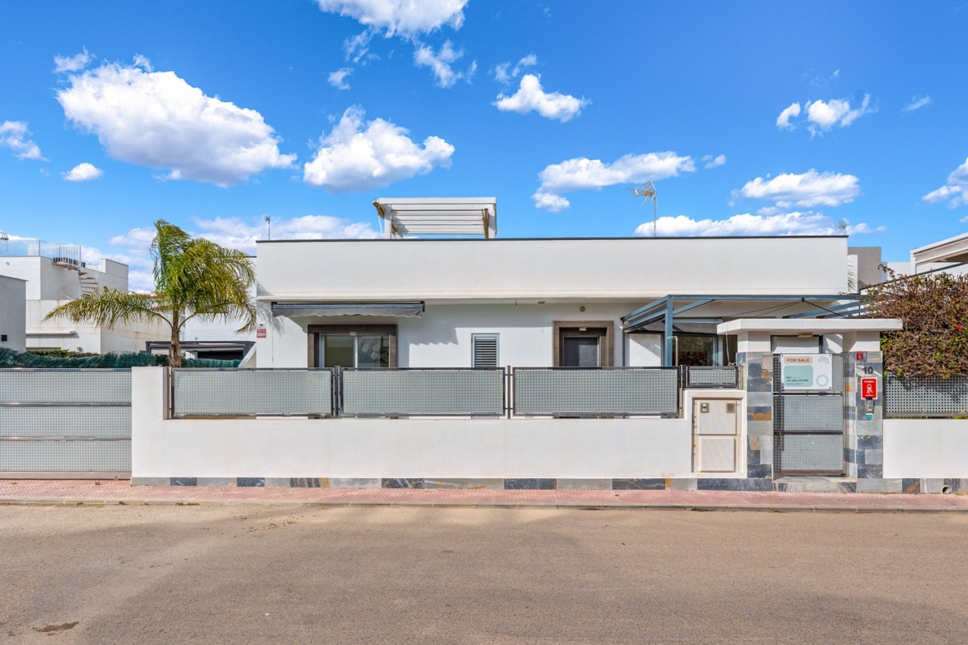 Reventa - Villa -
Ciudad Quesada - La Laguna