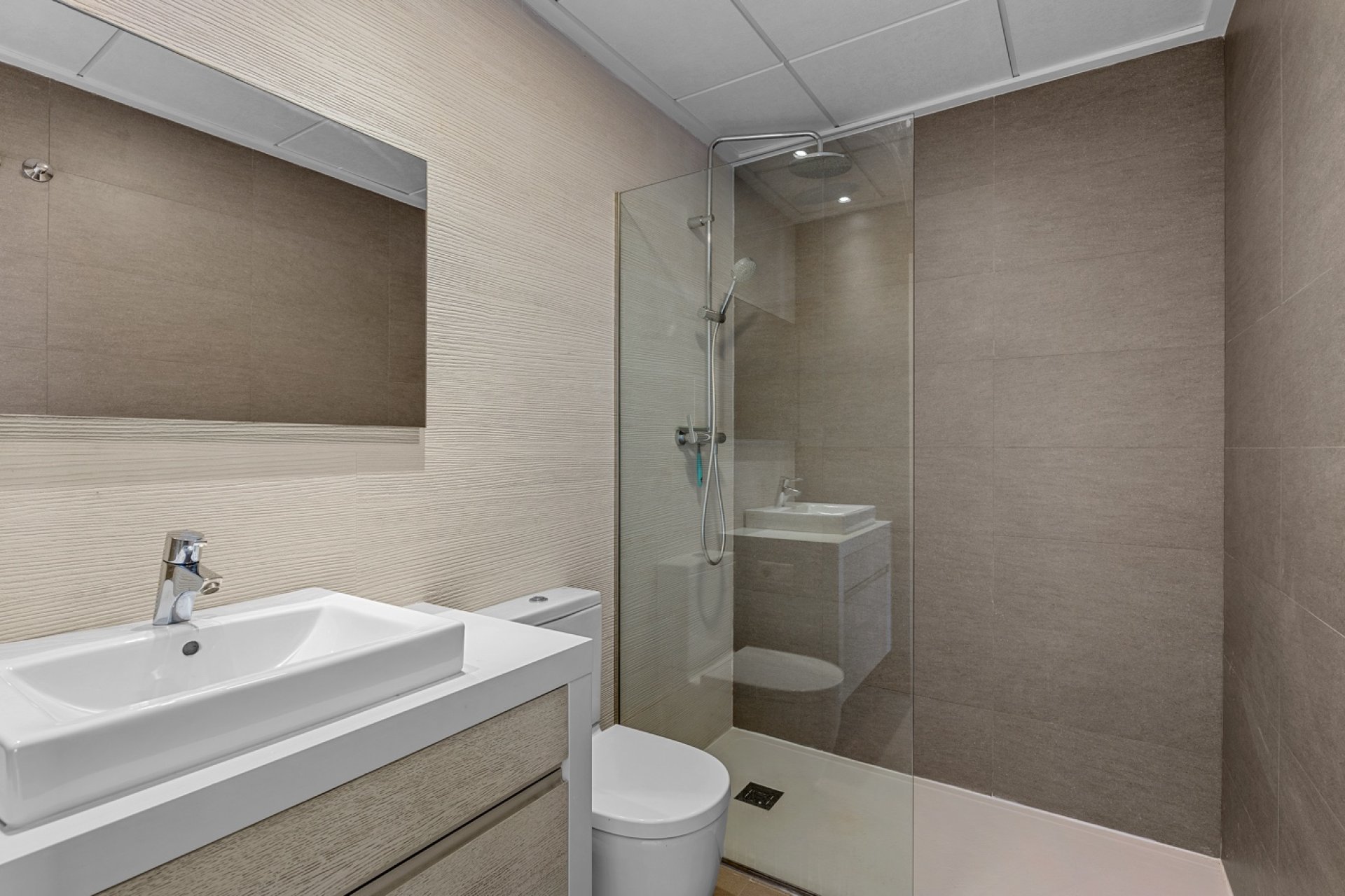 Reventa - Villa -
Ciudad Quesada - La Laguna