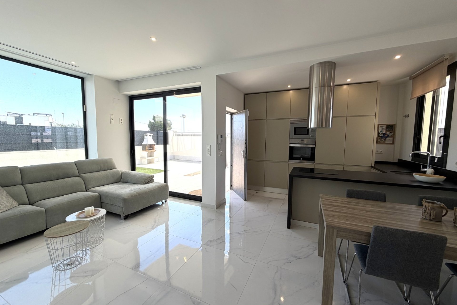 Reventa - Villa -
Ciudad Quesada - La Laguna