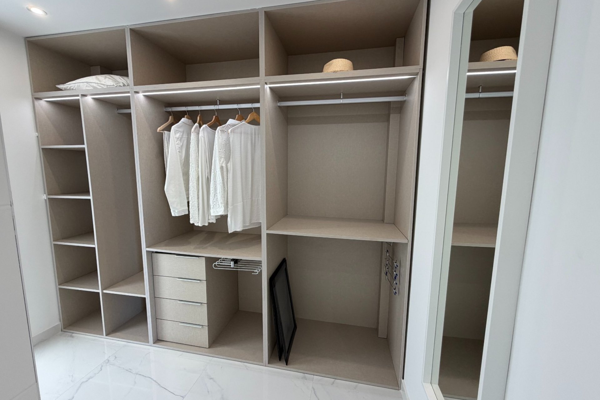 Reventa - Villa -
Ciudad Quesada - La Laguna