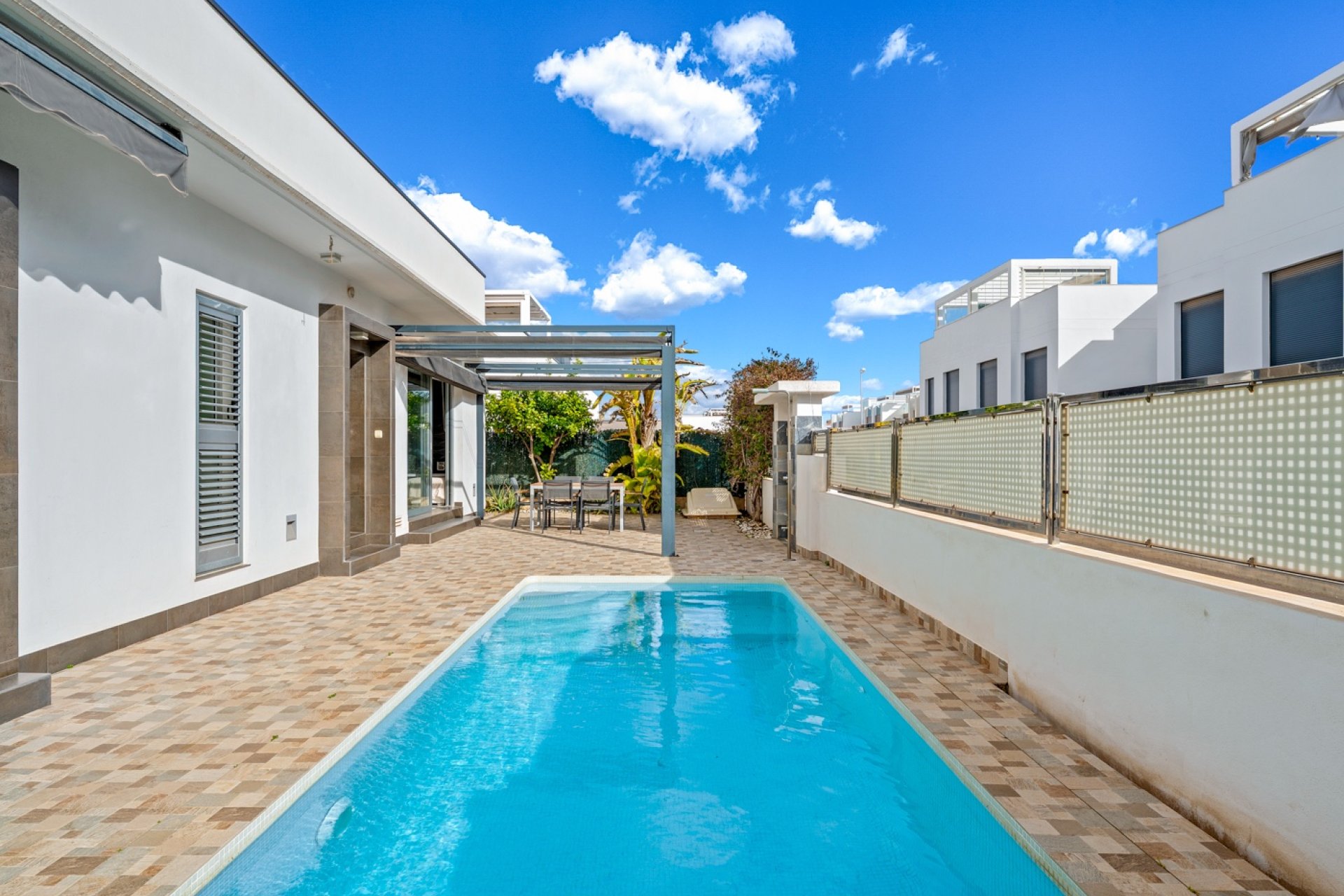 Reventa - Villa -
Ciudad Quesada - La Laguna