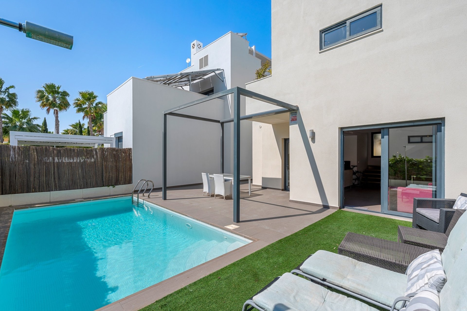 Reventa - Villa -
Ciudad Quesada - La Laguna