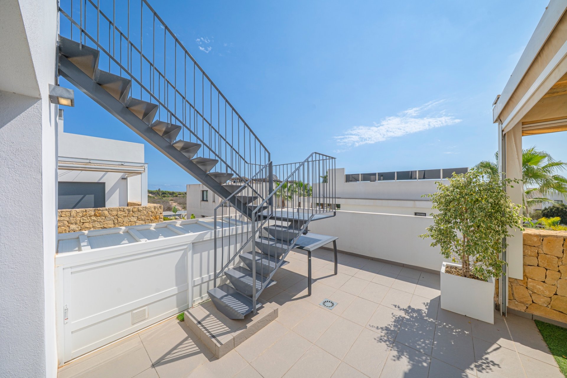 Reventa - Villa -
Ciudad Quesada - La Laguna