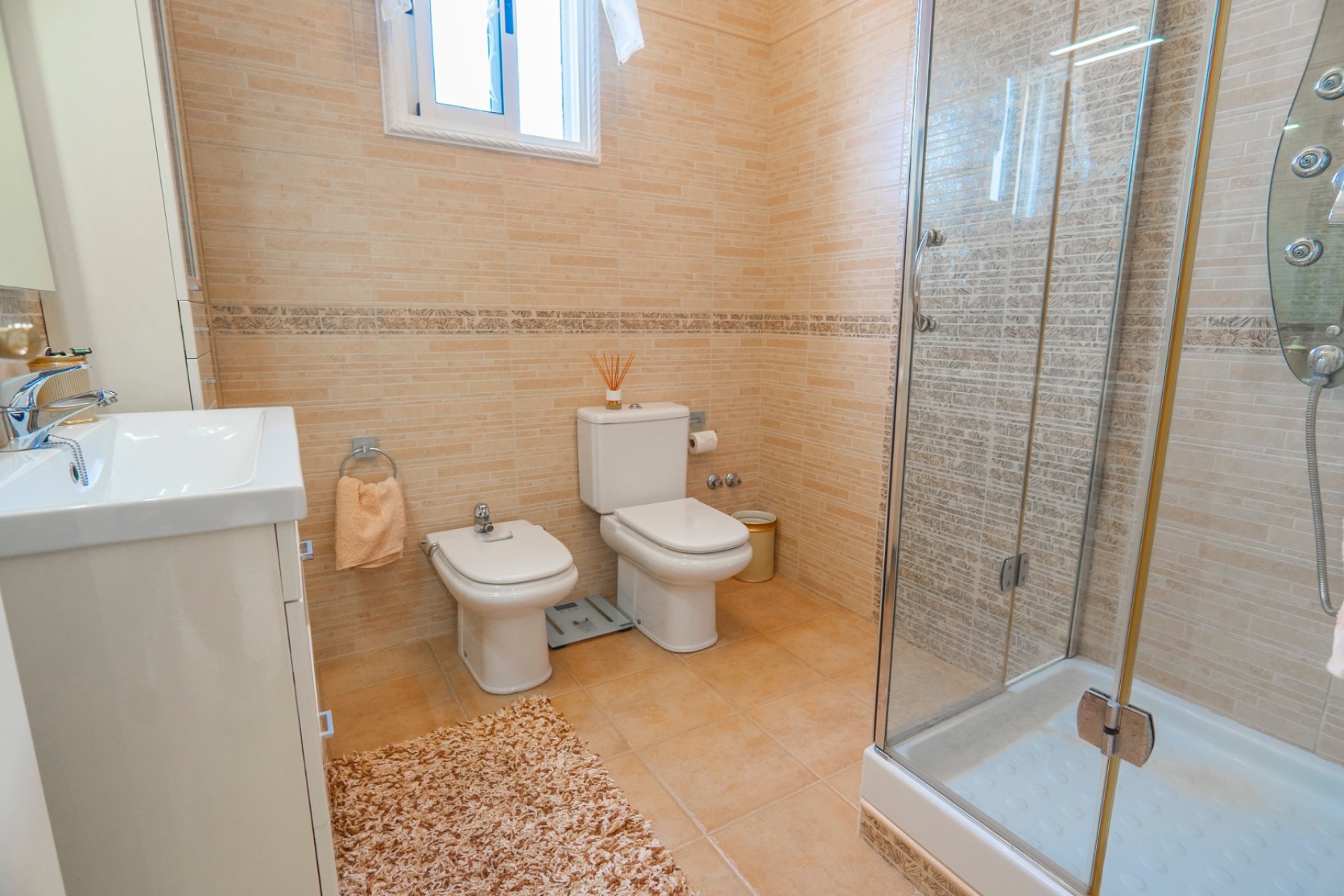 Reventa - Villa -
Ciudad Quesada - La Marquesa