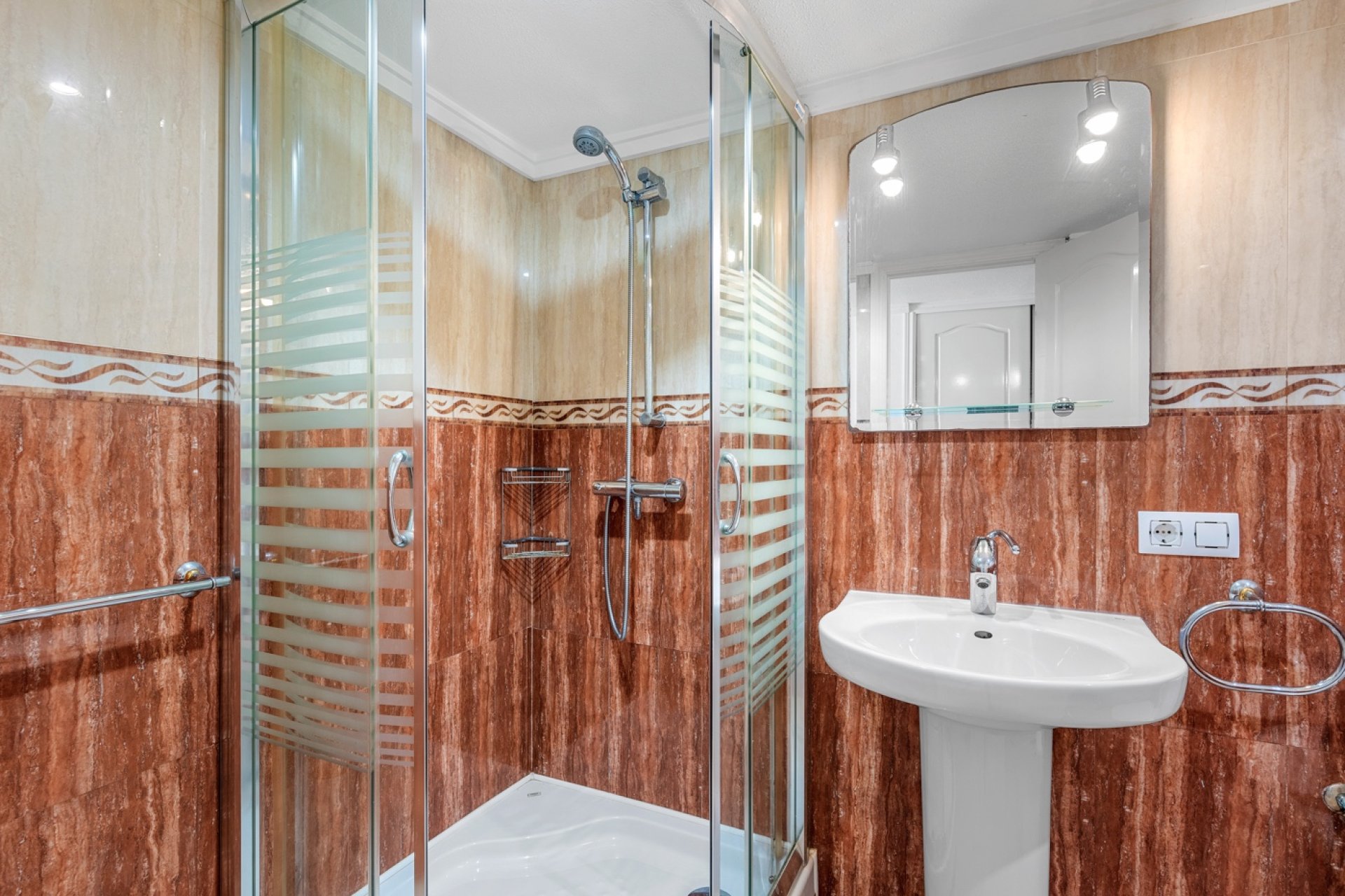 Reventa - Villa -
Ciudad Quesada - La Marquesa