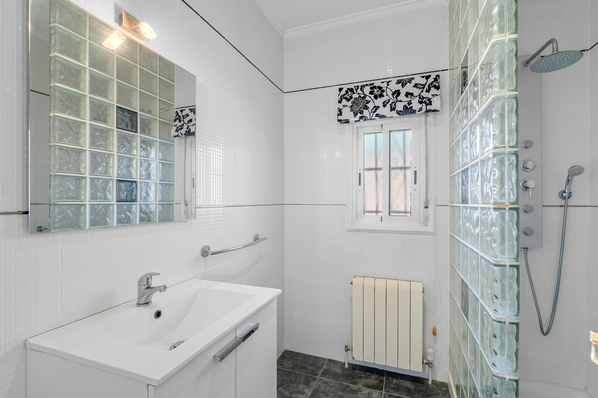 Reventa - Villa -
Ciudad Quesada - La Marquesa