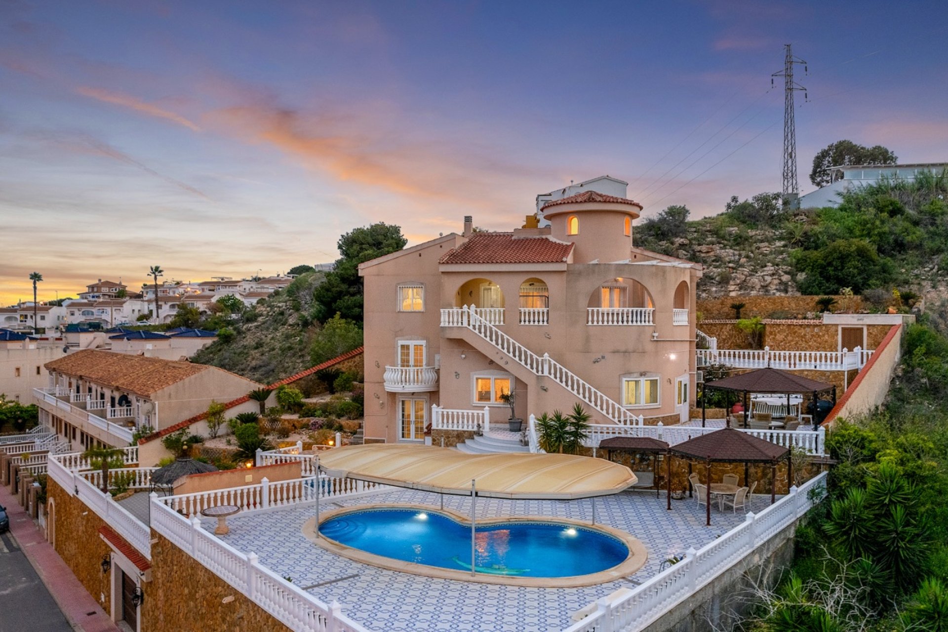 Reventa - Villa -
Ciudad Quesada - La Marquesa