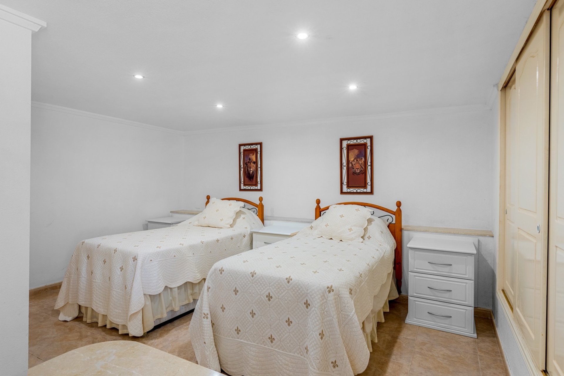 Reventa - Villa -
Ciudad Quesada - La Marquesa