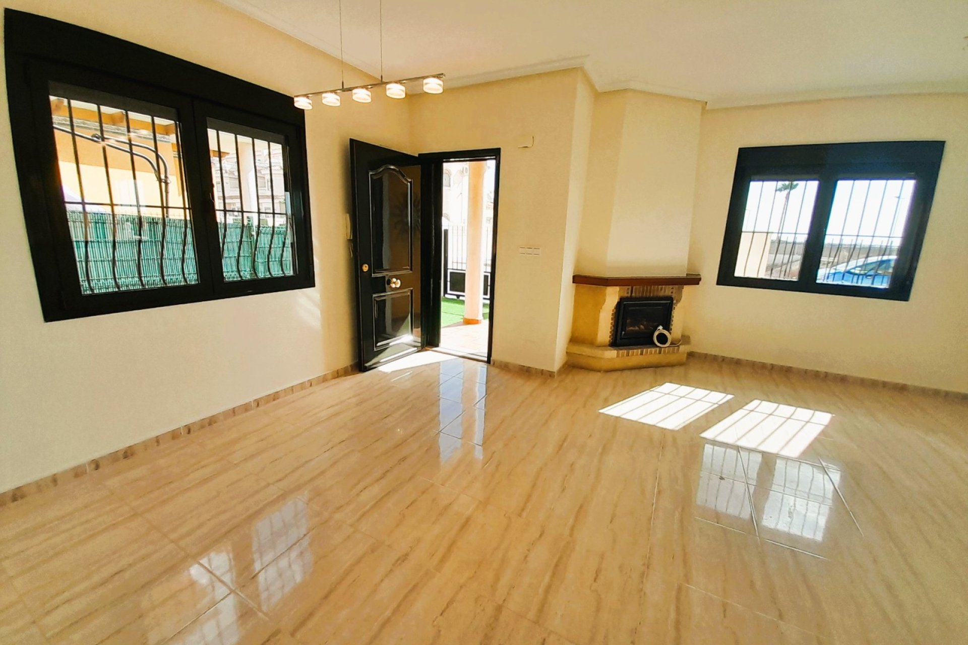 Reventa - Villa -
Ciudad Quesada - Lo Marabu