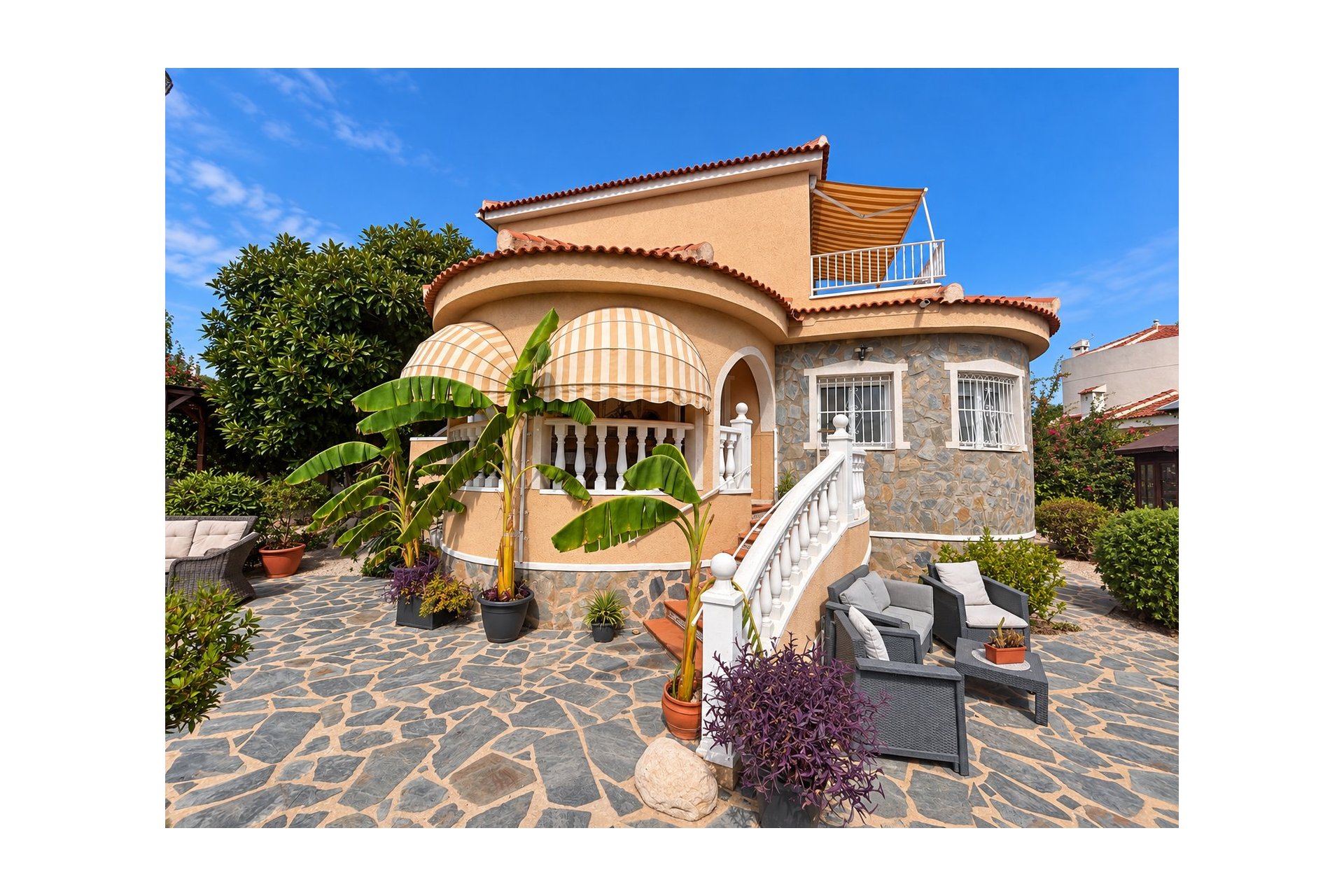 Reventa - Villa -
Ciudad Quesada - Lo Pepin