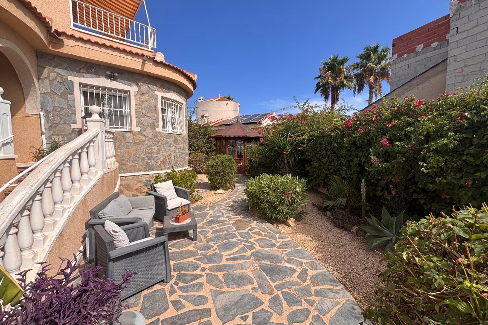 Reventa - Villa -
Ciudad Quesada - Lo Pepin