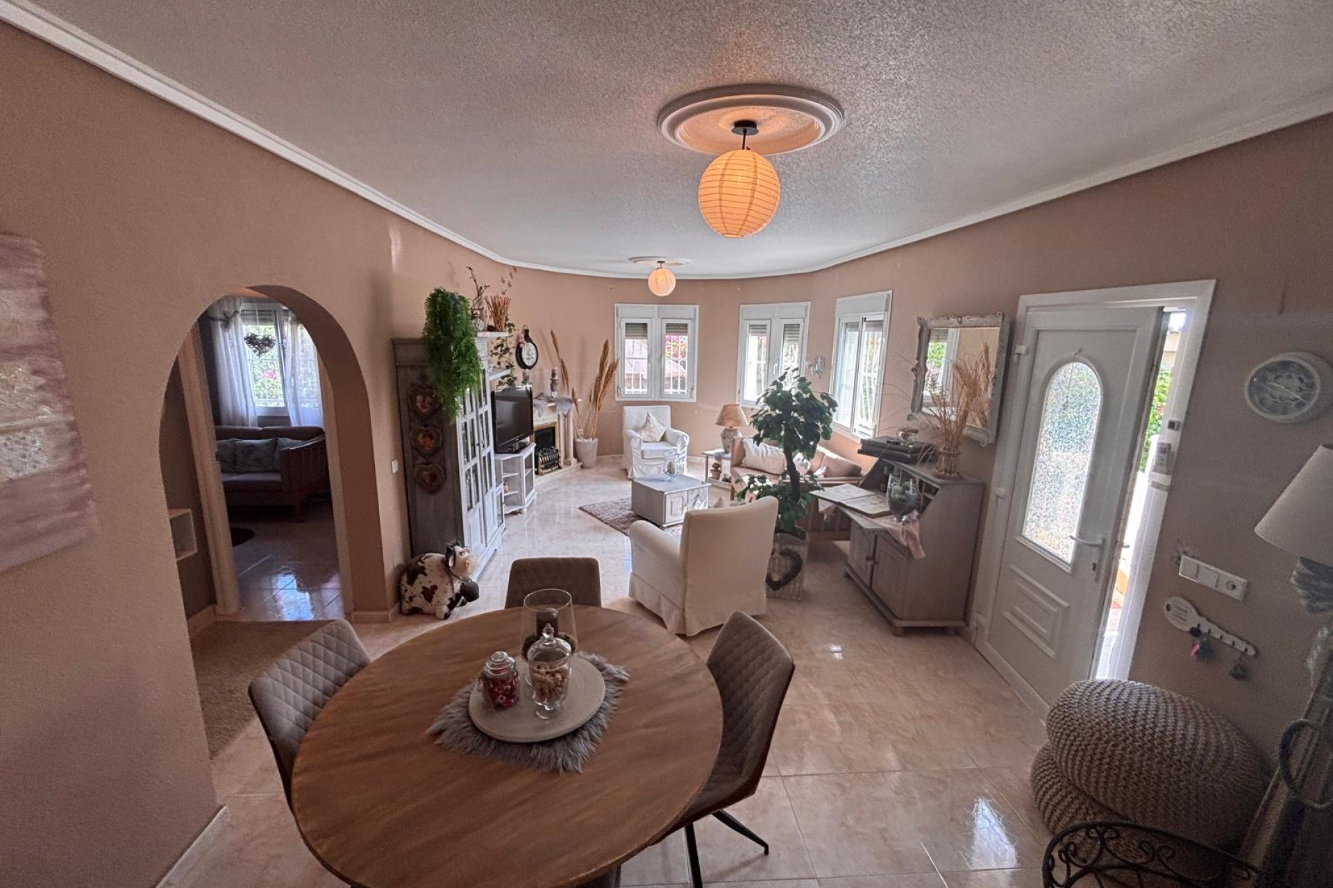 Reventa - Villa -
Ciudad Quesada - Lo Pepin