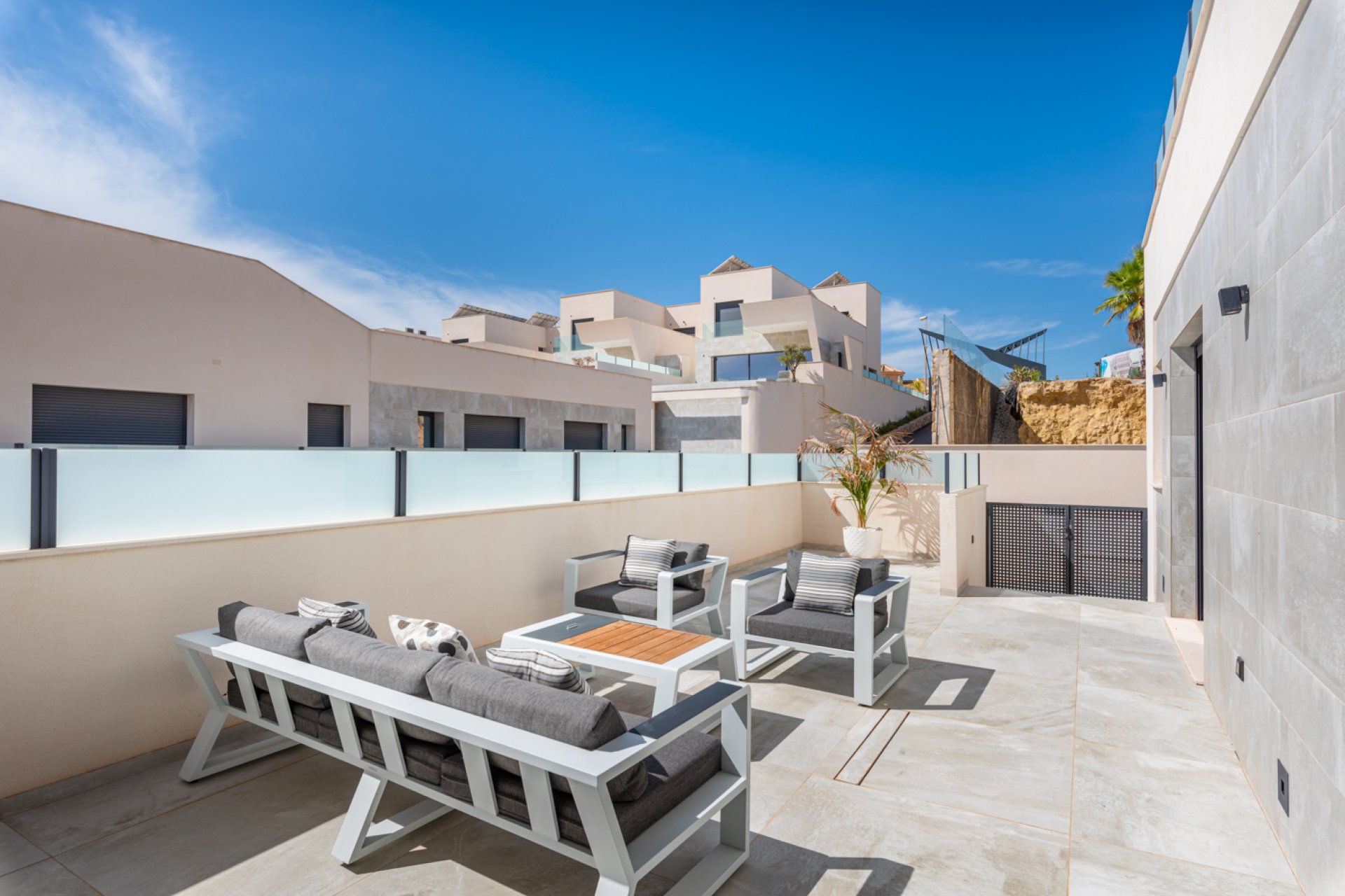 Reventa - Villa -
Ciudad Quesada - Pueblo Lucero