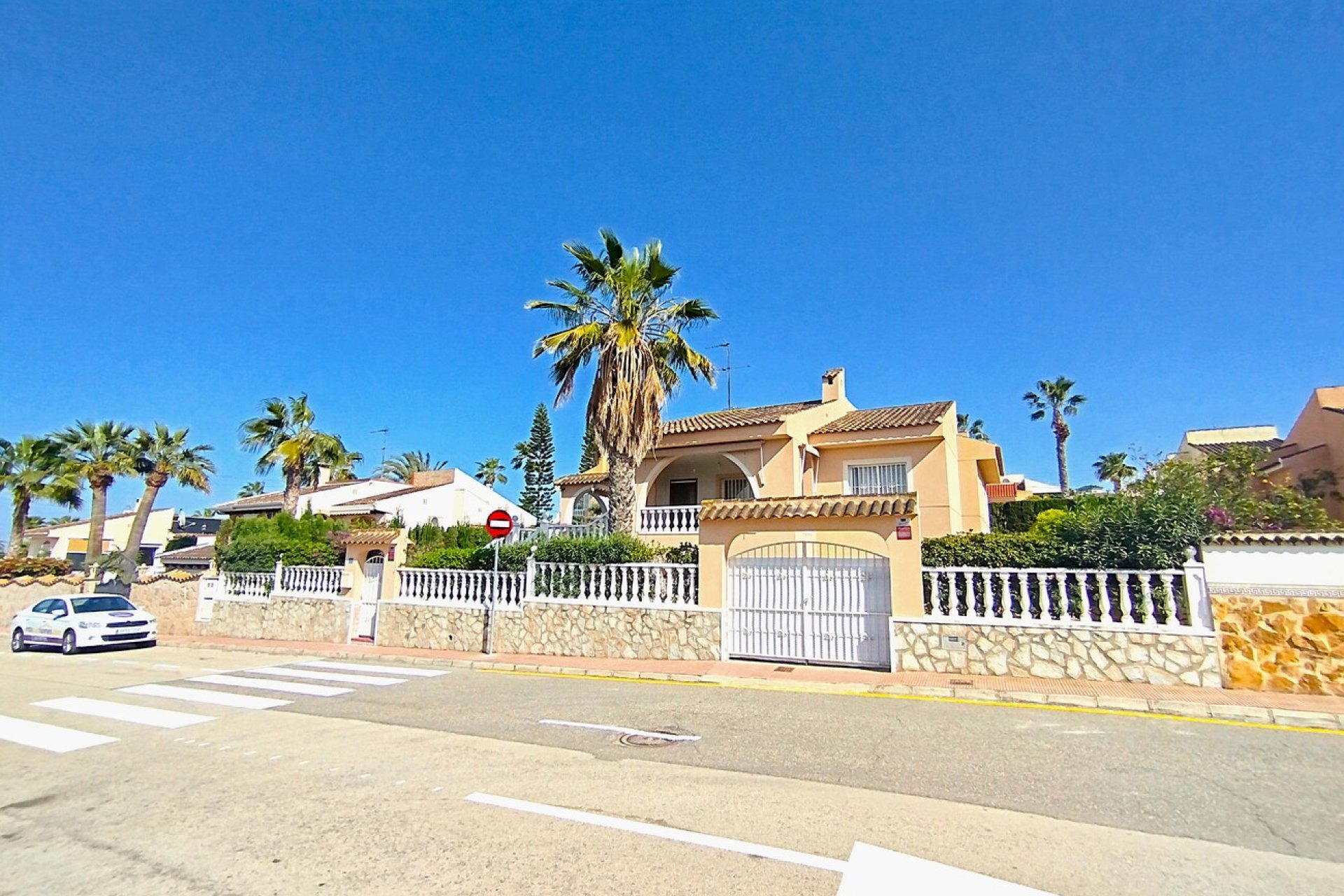 Reventa - Villa -
Ciudad Quesada - Pueblo Lucero