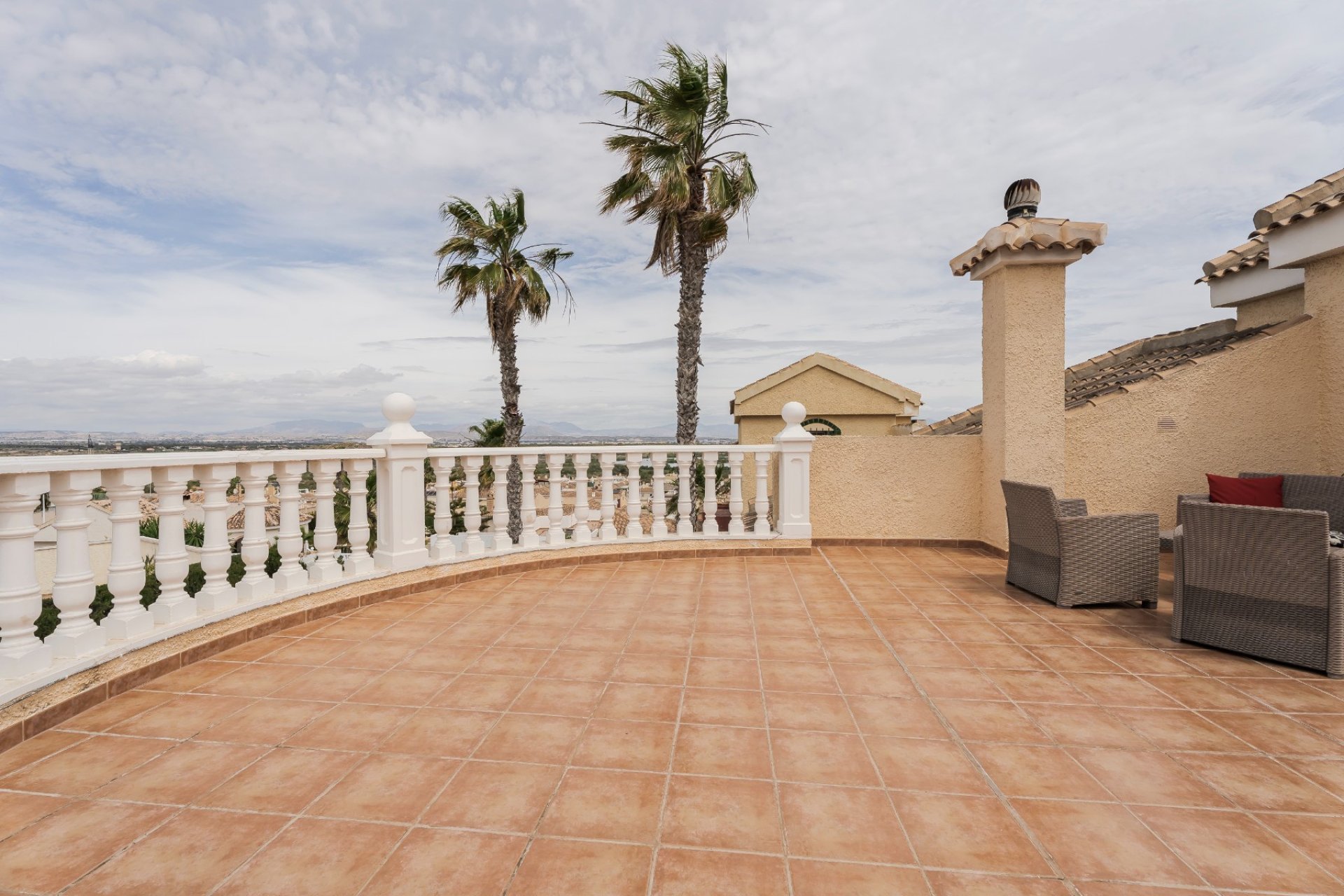 Reventa - Villa -
Gran Alacant - Monte y Mar