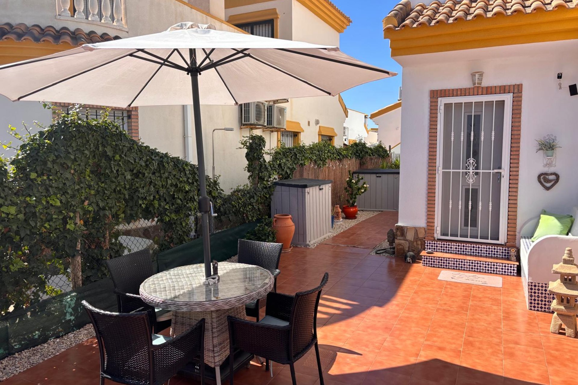 Reventa - Villa -
Guardamar del Segura - El Raso