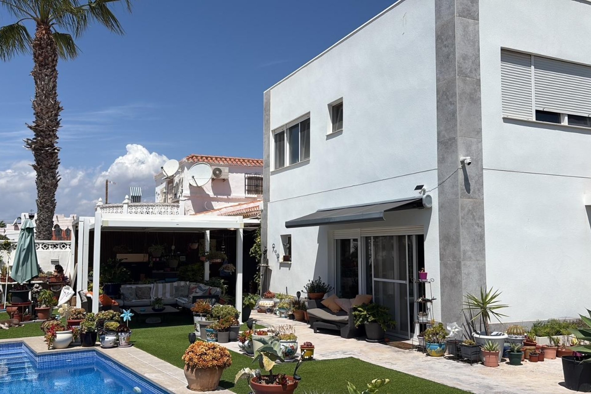 Reventa - Villa / House -
Torrevieja - La Siesta