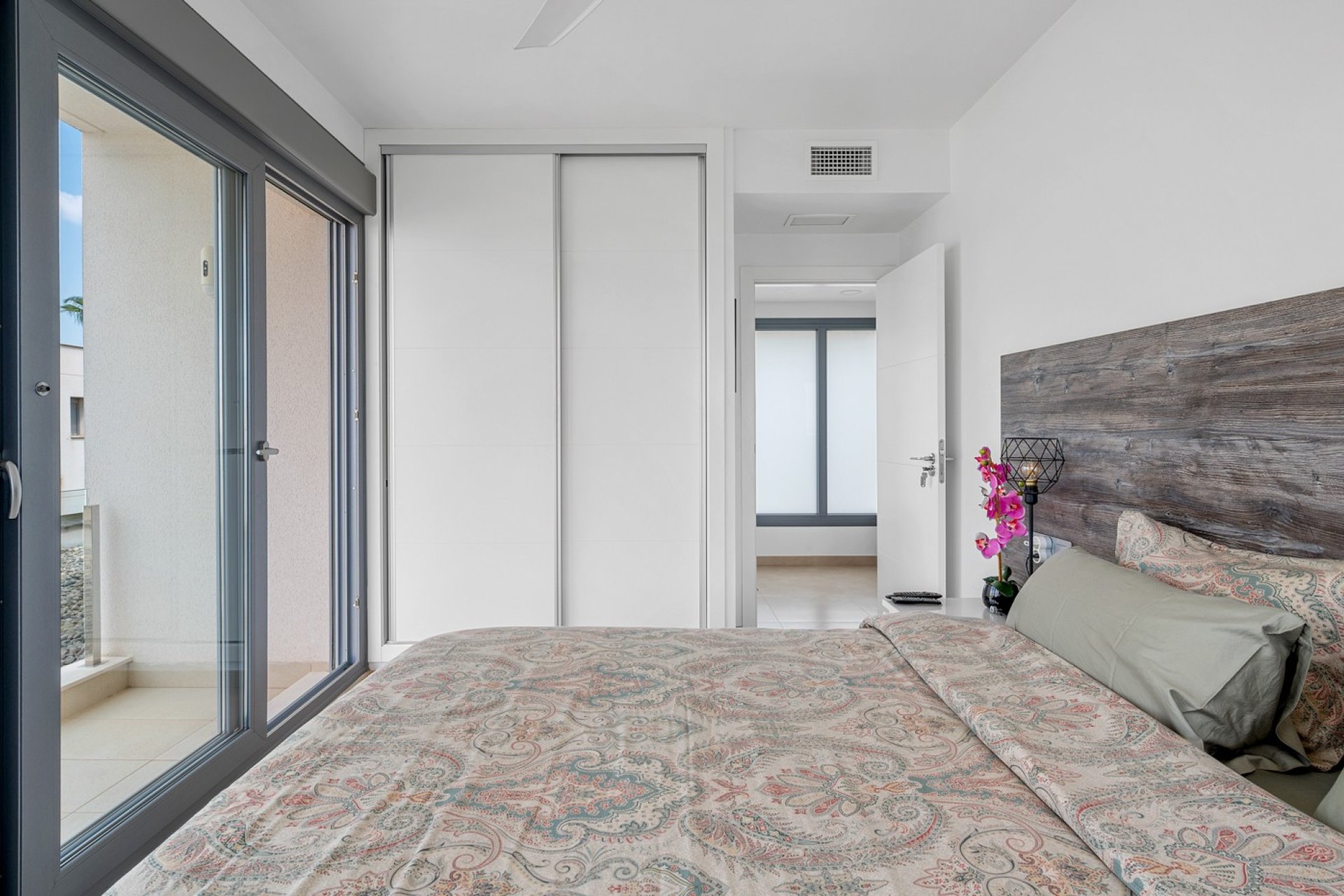 Reventa - Villa -
Jacarilla - Vistabella