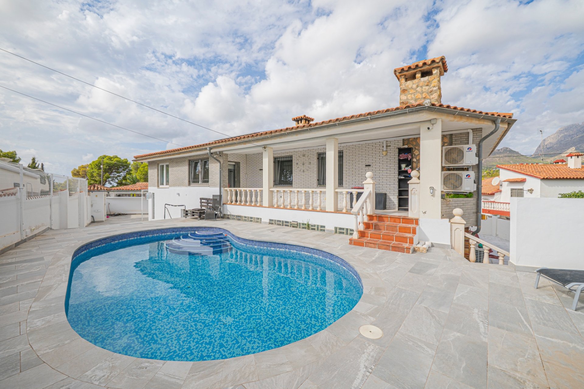 Reventa - Villa -
La Nucia - Panorama
