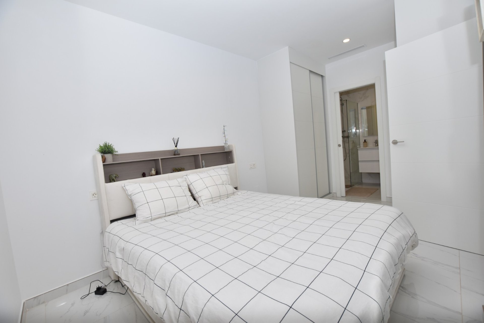 Reventa - Villa -
Los Montesinos - La Herrada