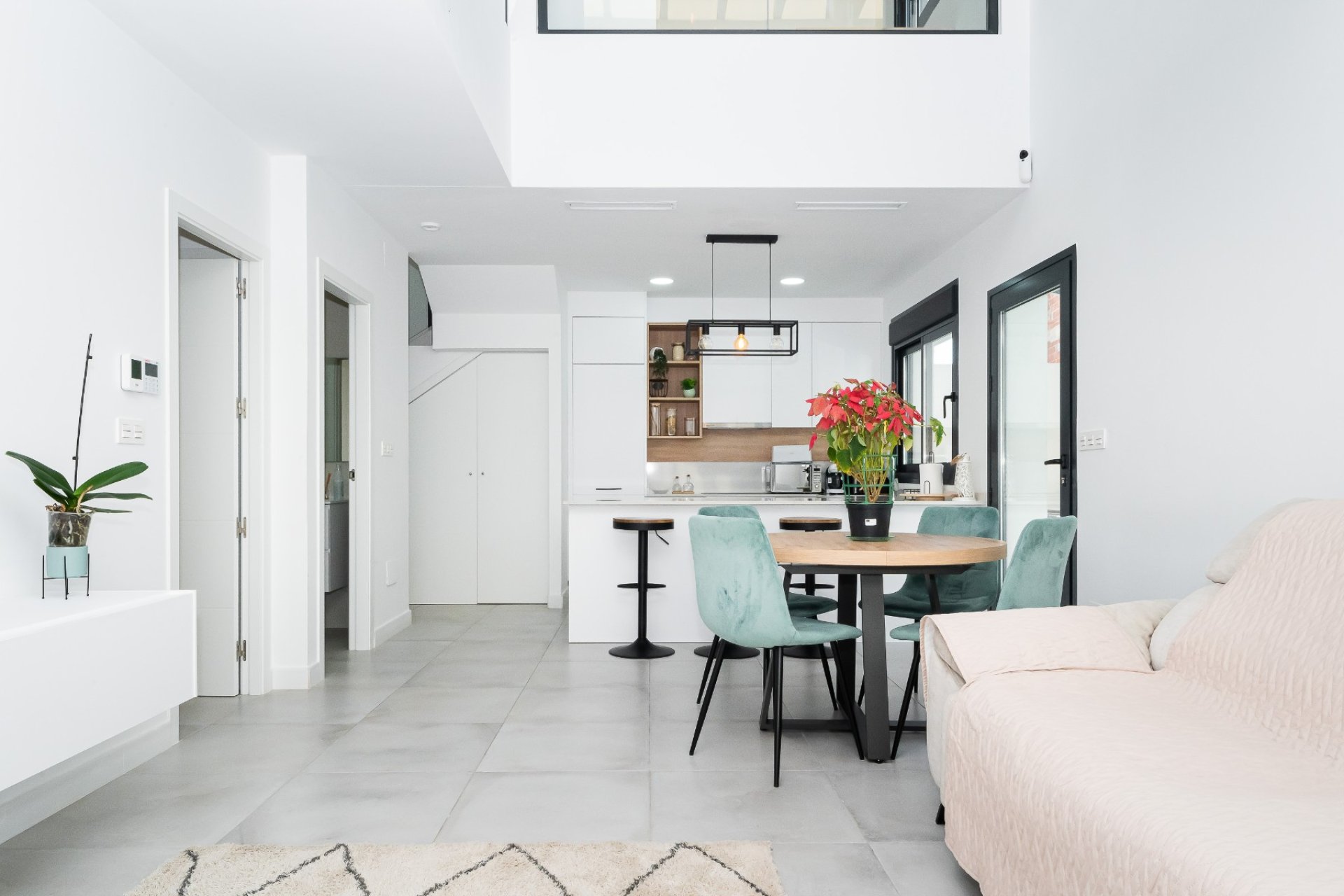 Reventa - Villa -
Los Montesinos - La Herrada