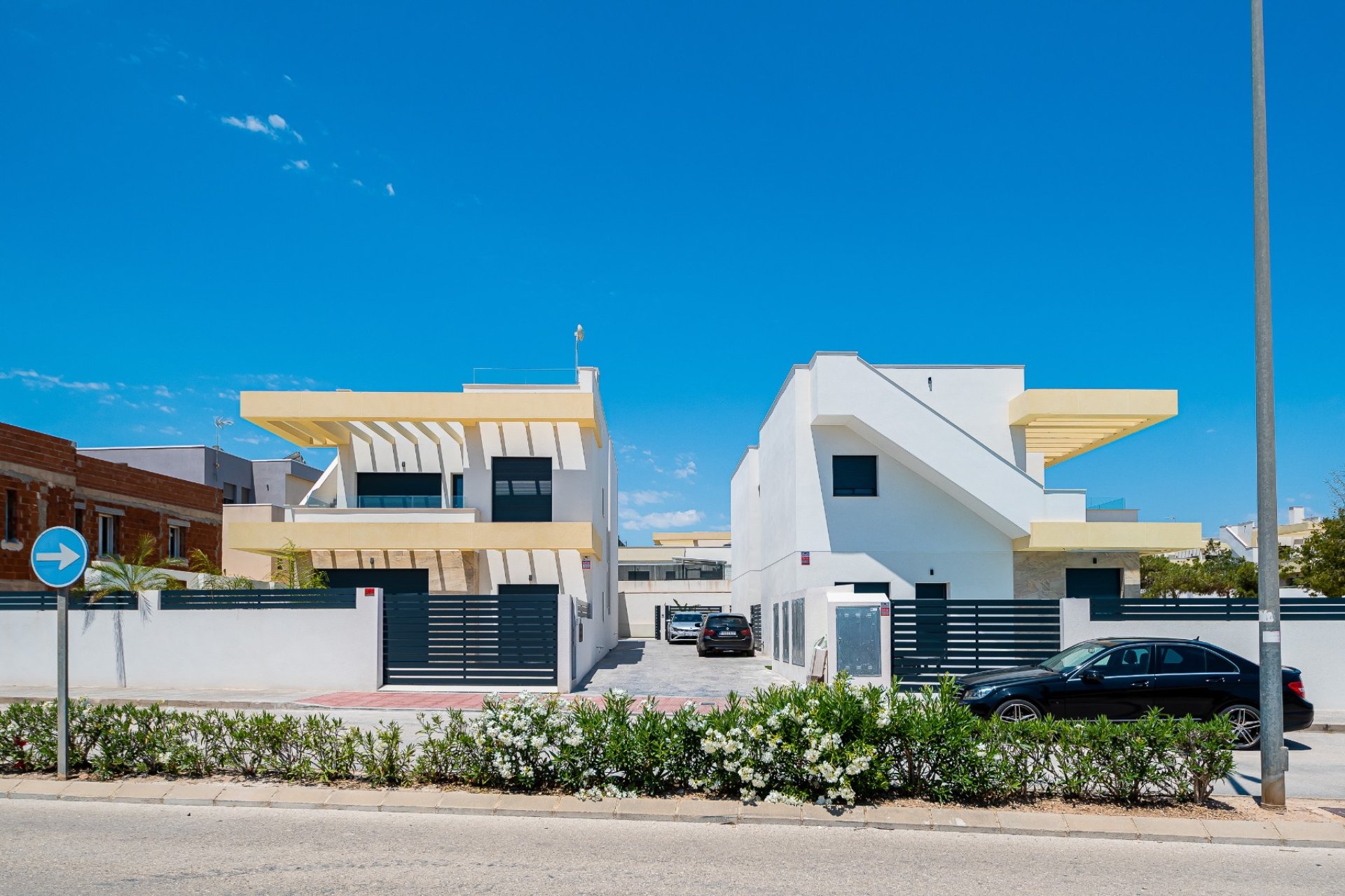 Reventa - Villa -
Los Montesinos - La Herrada