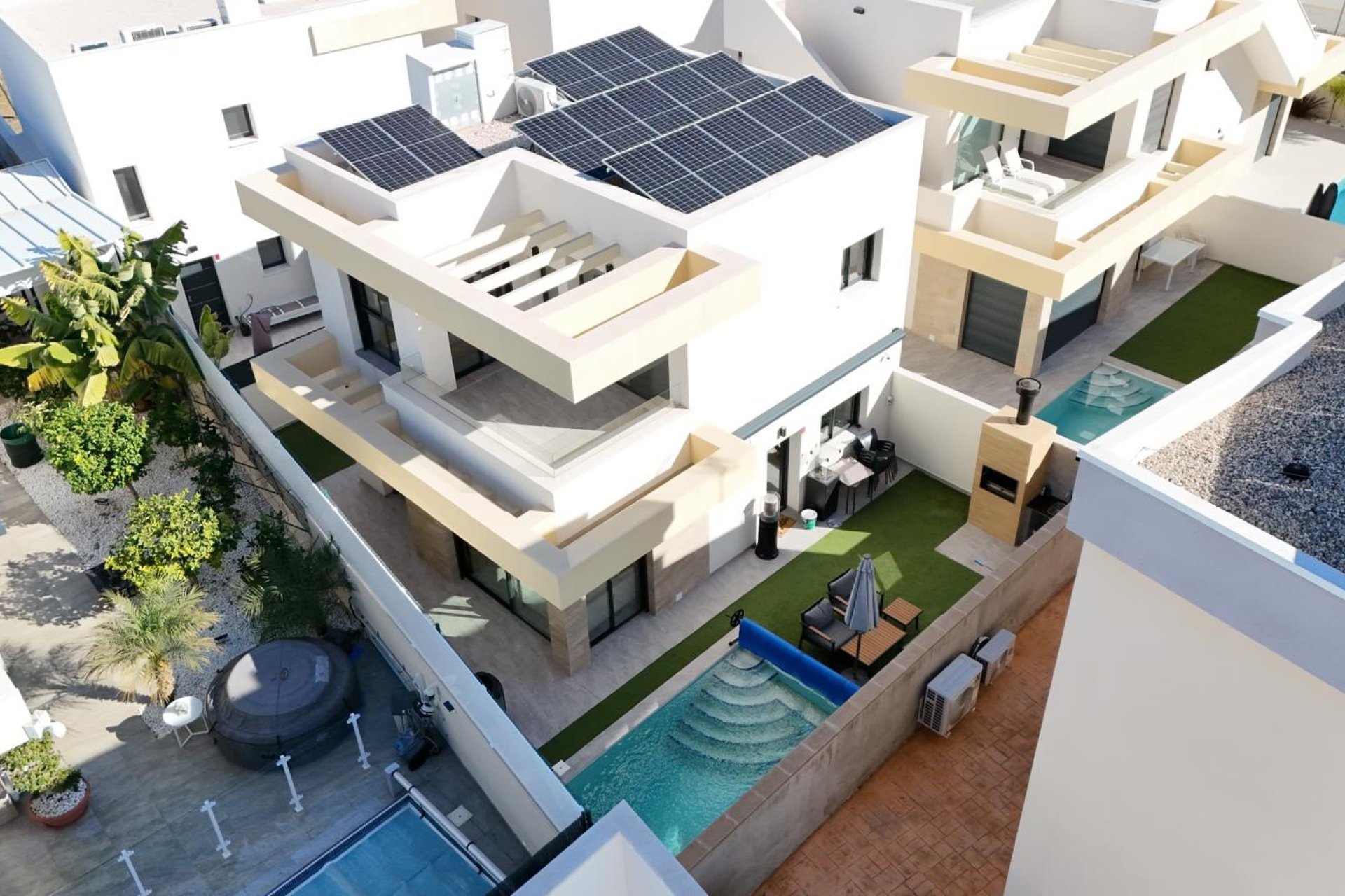 Reventa - Villa -
Los Montesinos - La Herrada