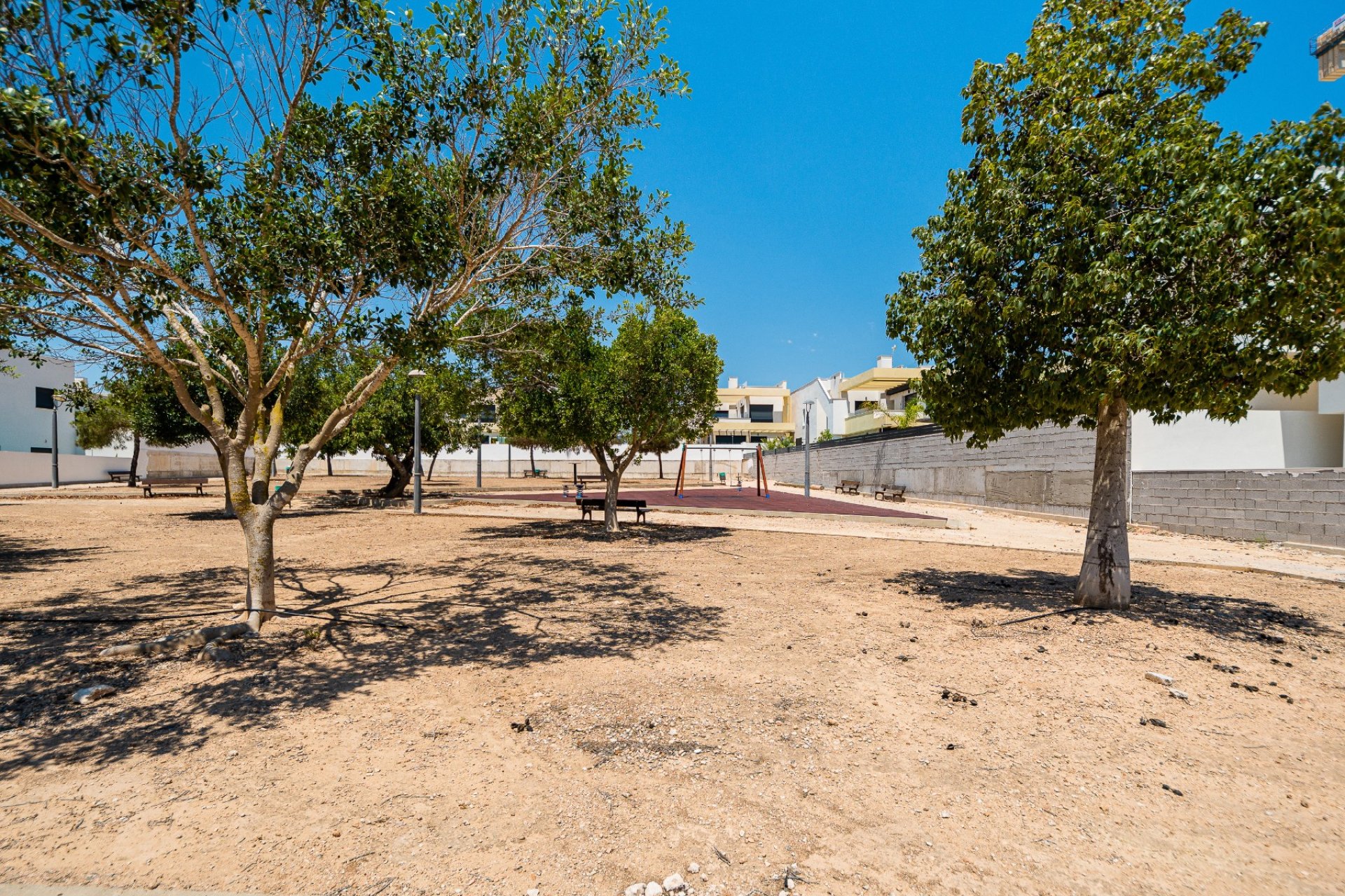 Reventa - Villa -
Los Montesinos - La Herrada